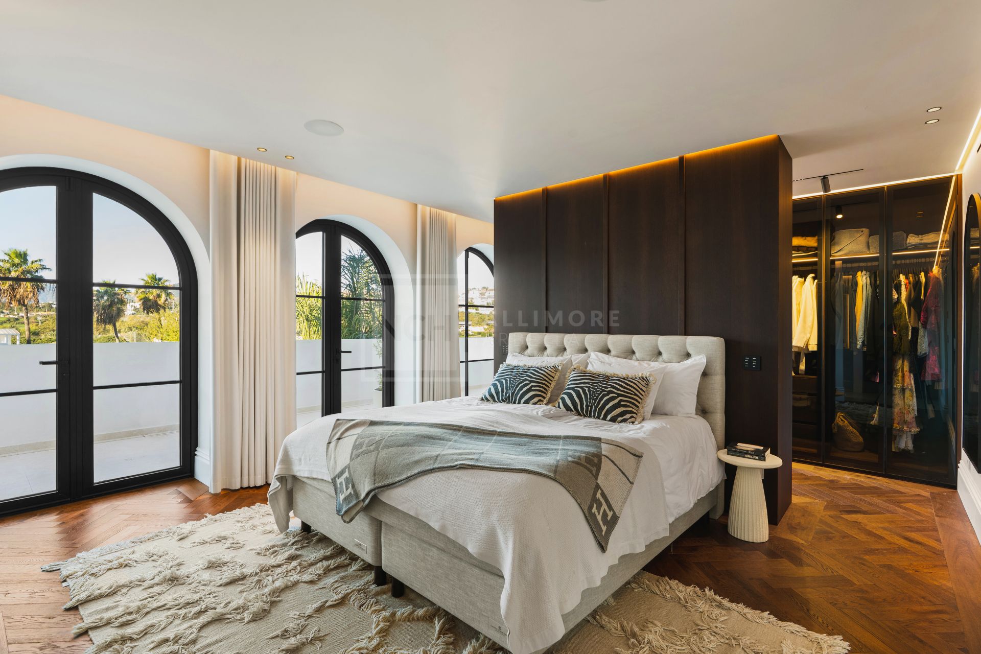 Villa en venta en Los Naranjos, Marbella