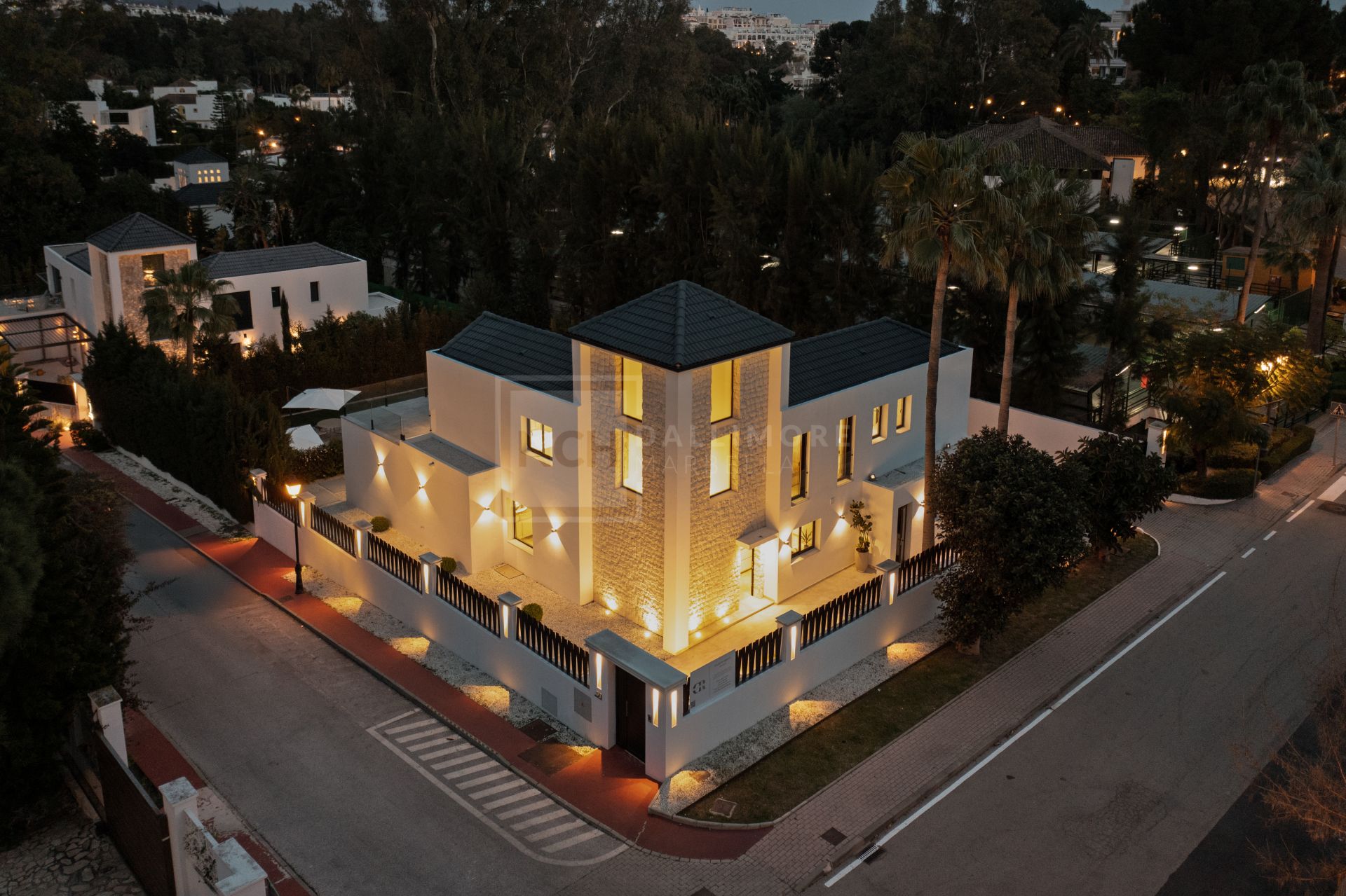 Modern Villa Close to Las Brisas Golf, Nueva Andalucia
