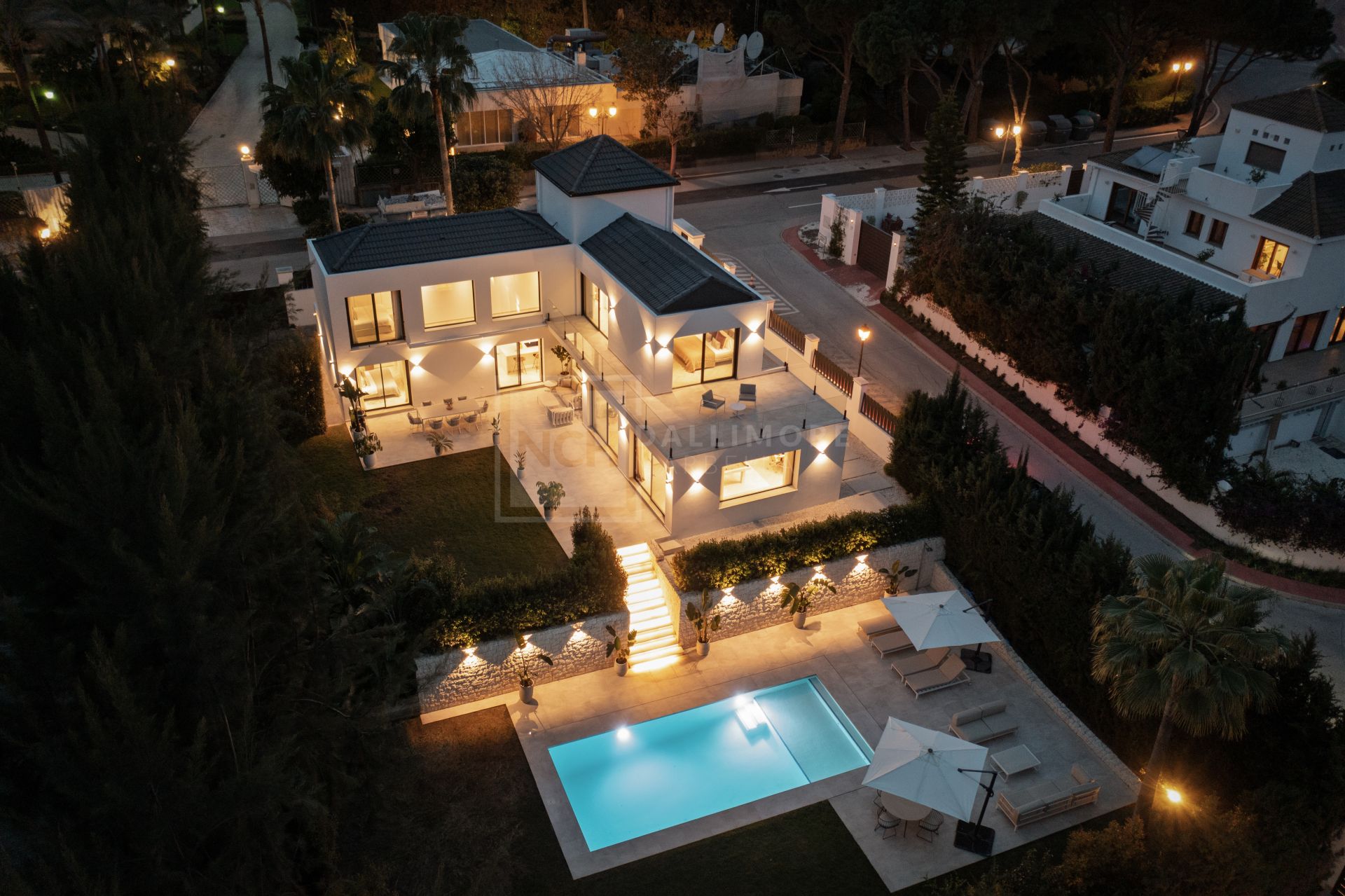 Modern Villa Close to Las Brisas Golf, Nueva Andalucia