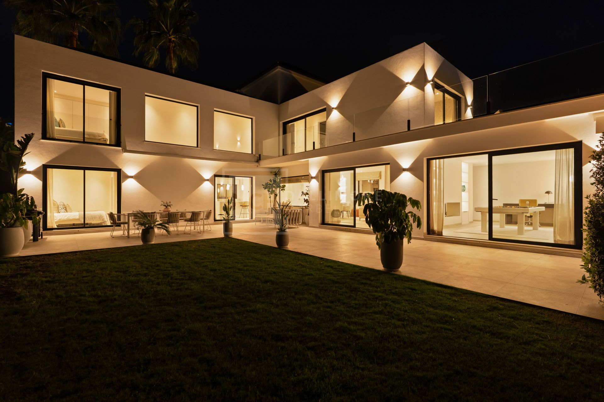Modern Villa Close to Las Brisas Golf, Nueva Andalucia
