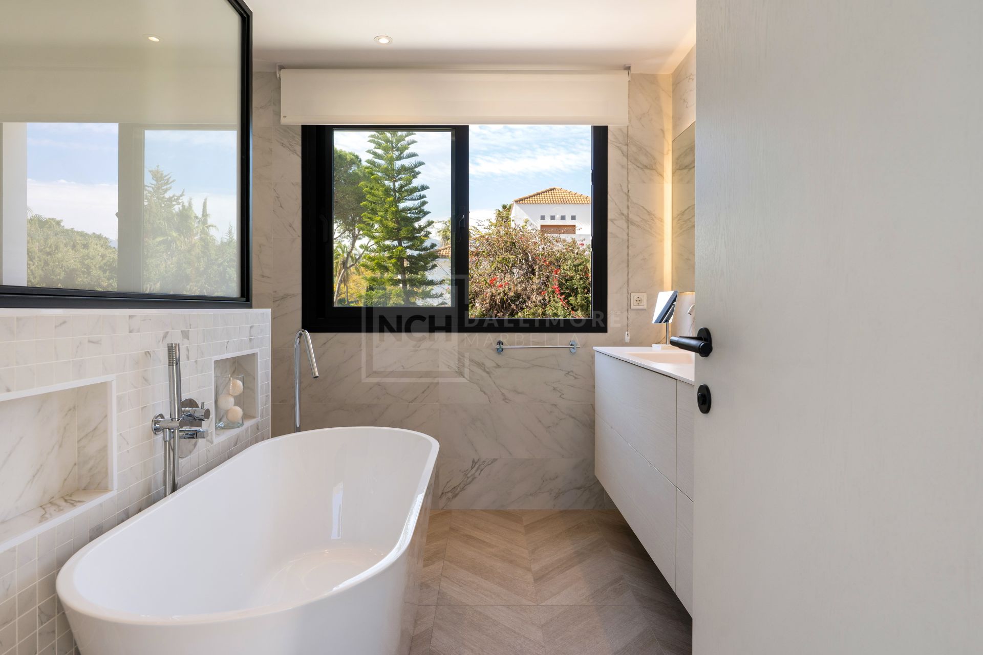 Modern Villa Close to Las Brisas Golf, Nueva Andalucia