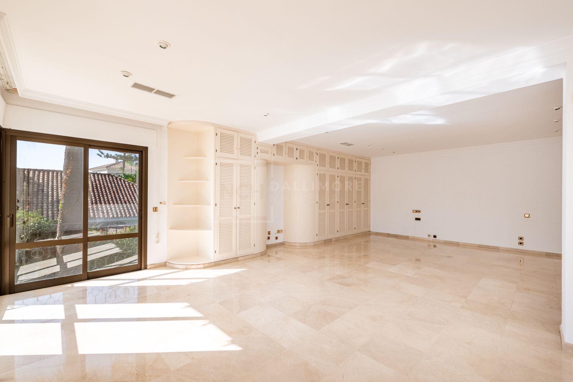 Hermosa villa clásica andaluza en Los Monteros, Marbella Este