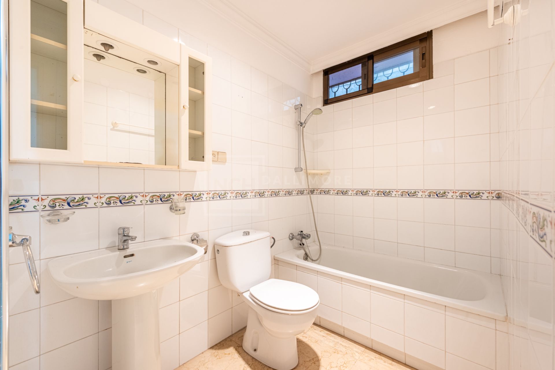 Hermosa villa clásica andaluza en Los Monteros, Marbella Este