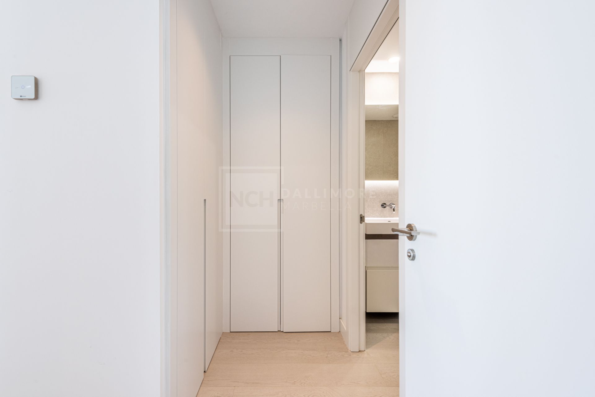 Stylish 2-Bedroom Apartment with Large Terrace and Sea Views in MedBlue, Altos de Los Monteros