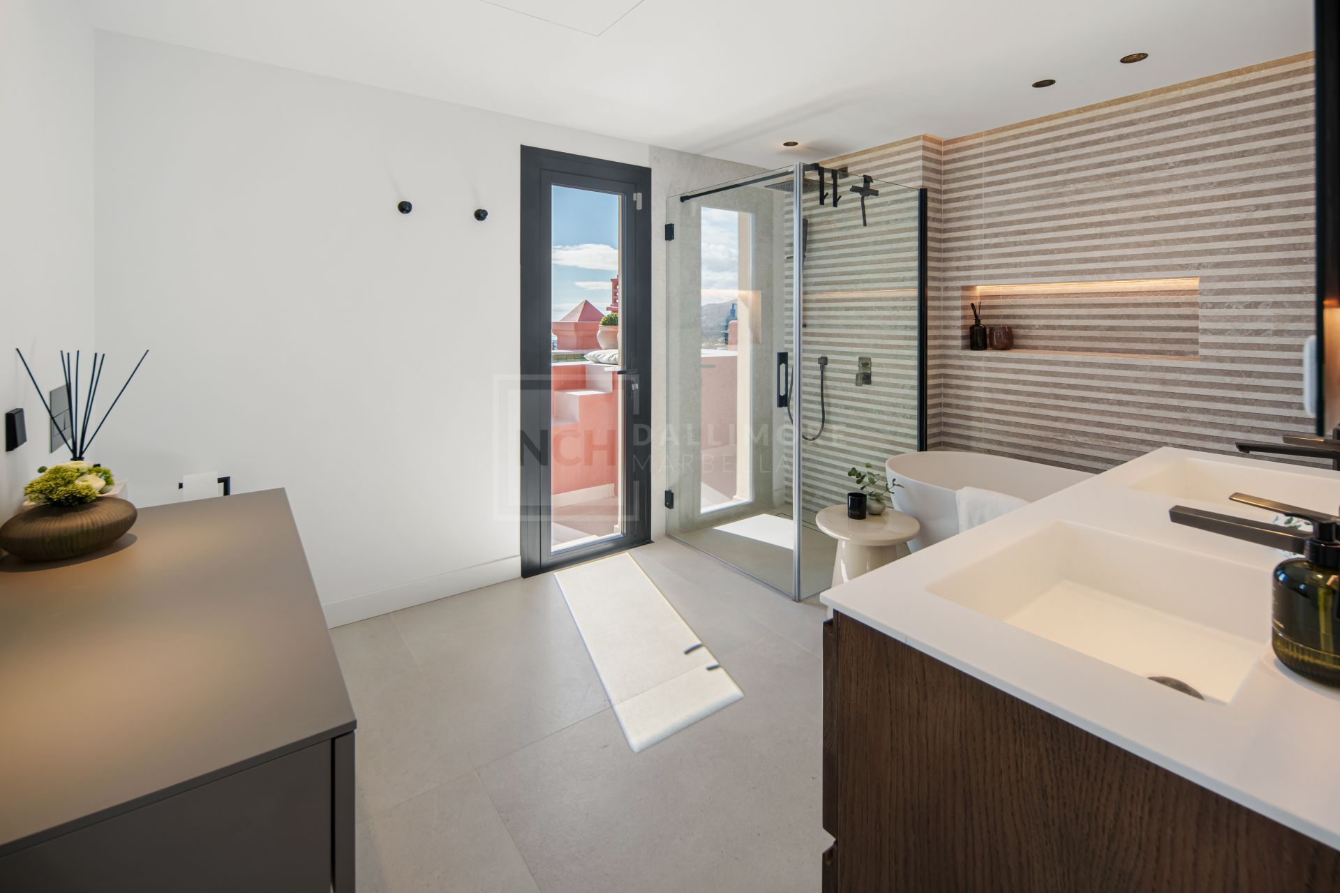 Stunning Duplex Penthouse With Panoramic Sea And Mountain Views