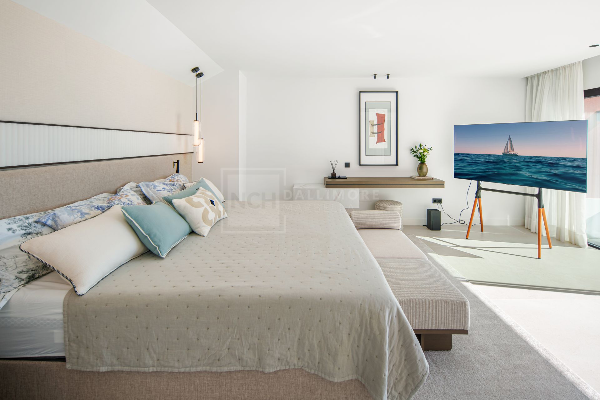 Stunning Duplex Penthouse With Panoramic Sea And Mountain Views
