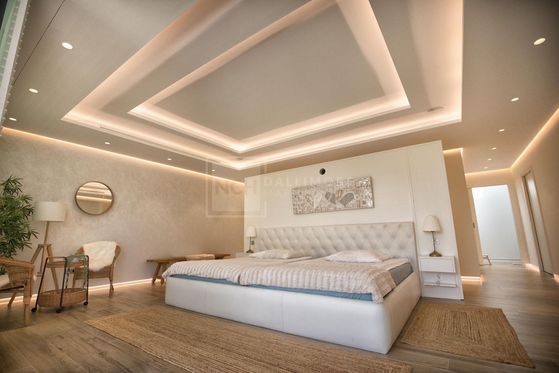 Grand Contemporary Villa With Infinity Pool, Cinema Room and Tennis Court