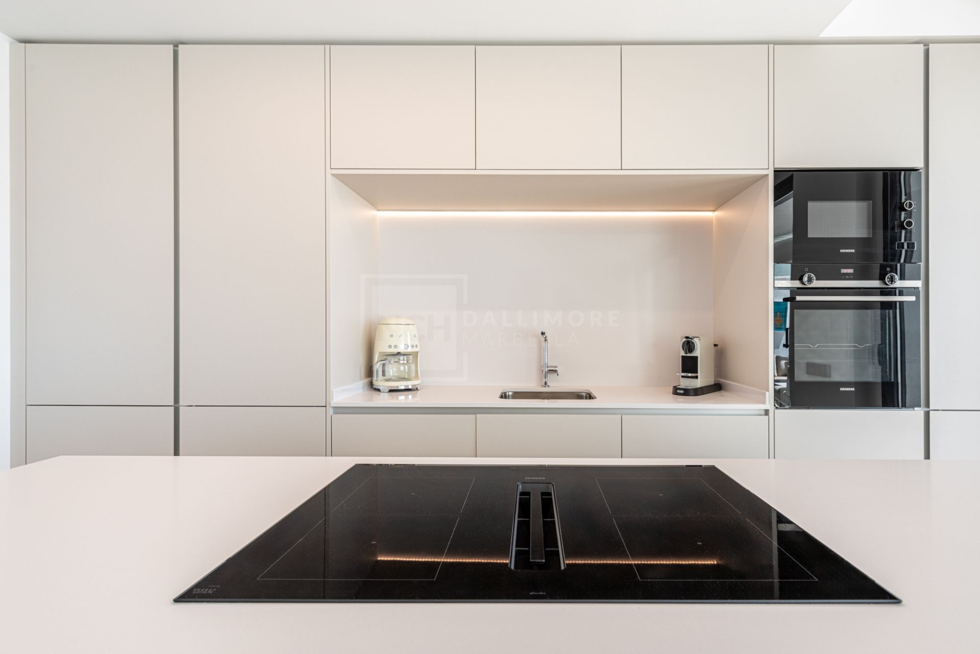 Brand-New 2-Bedroom Penthouse with Private Rooftop Pool in Soul Marbella