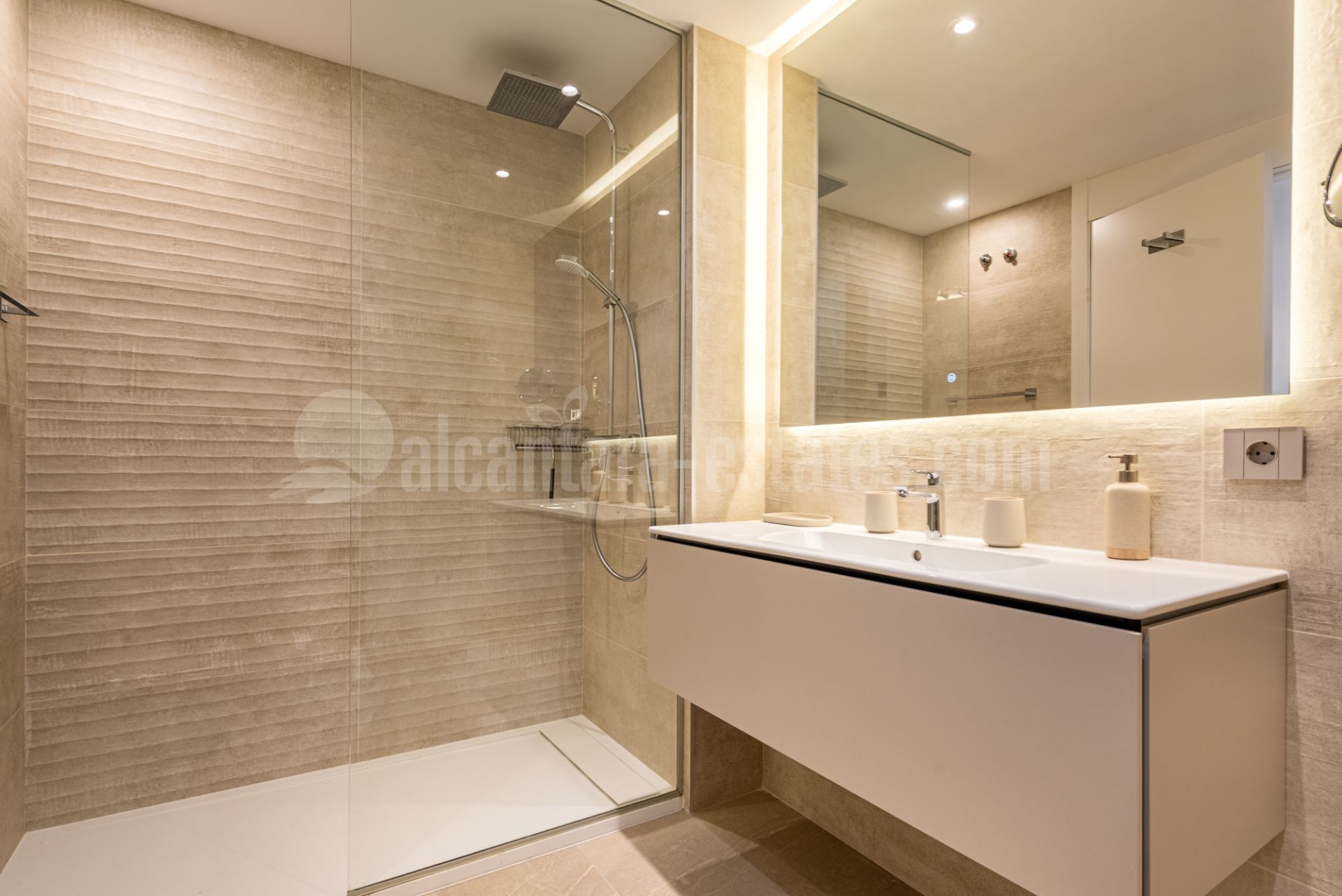 Penthouse in Santa Clara, Marbella