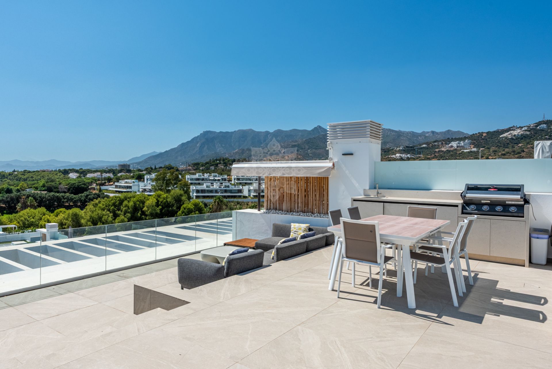 Penthouse in Santa Clara, Marbella