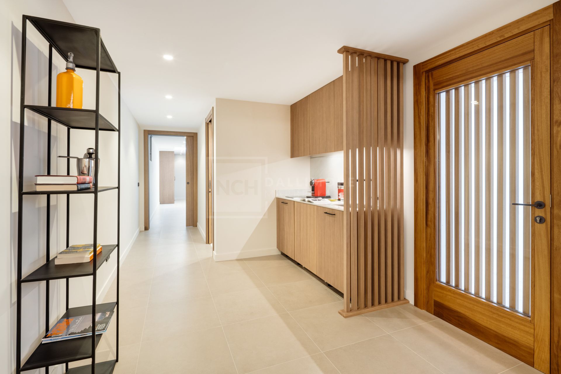 Villa Alboran - Fully Refurbished Villa Located in Elviria - East Marbella