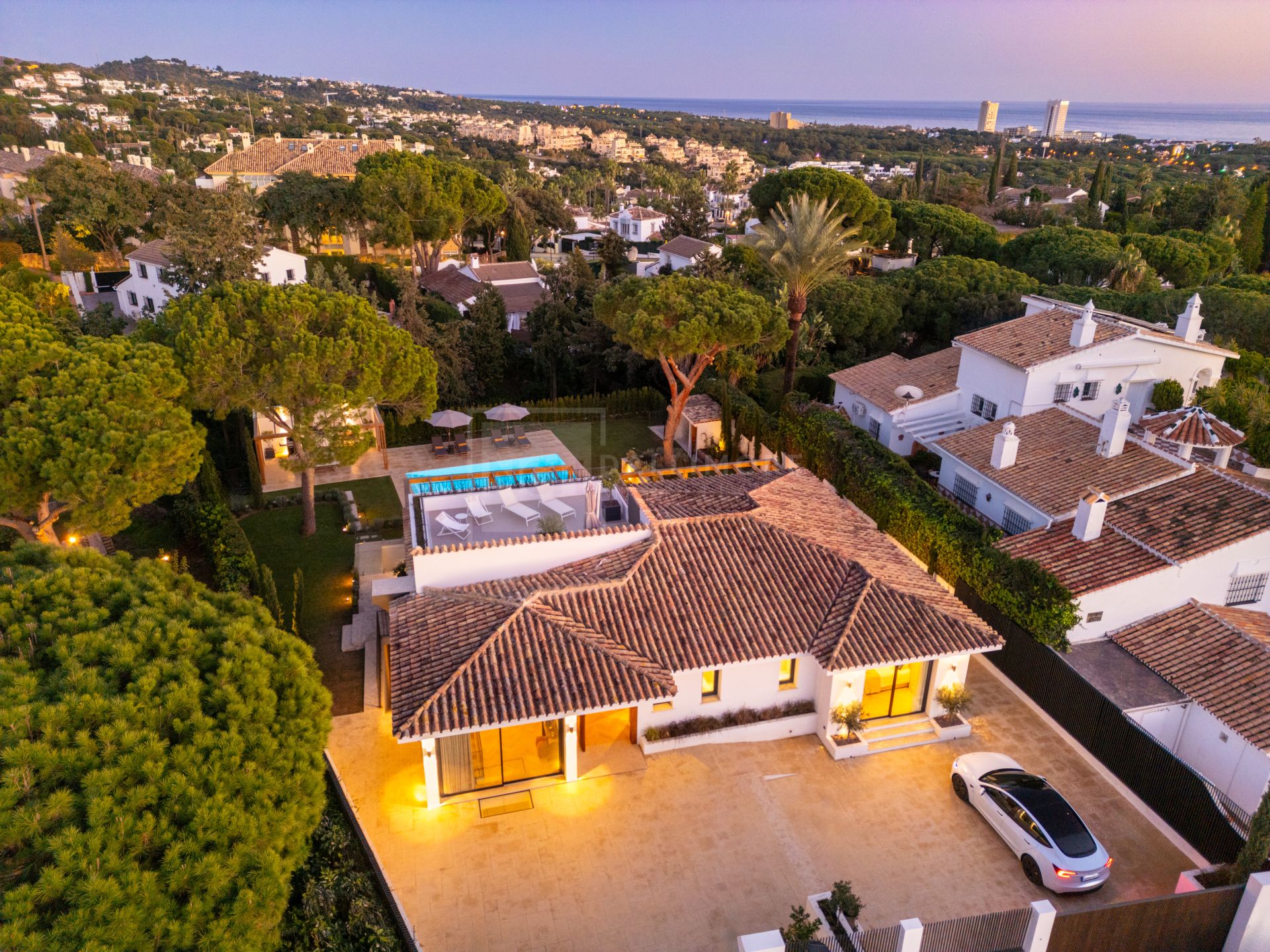 Villa Alboran - Fully Refurbished Villa Located in Elviria - East Marbella