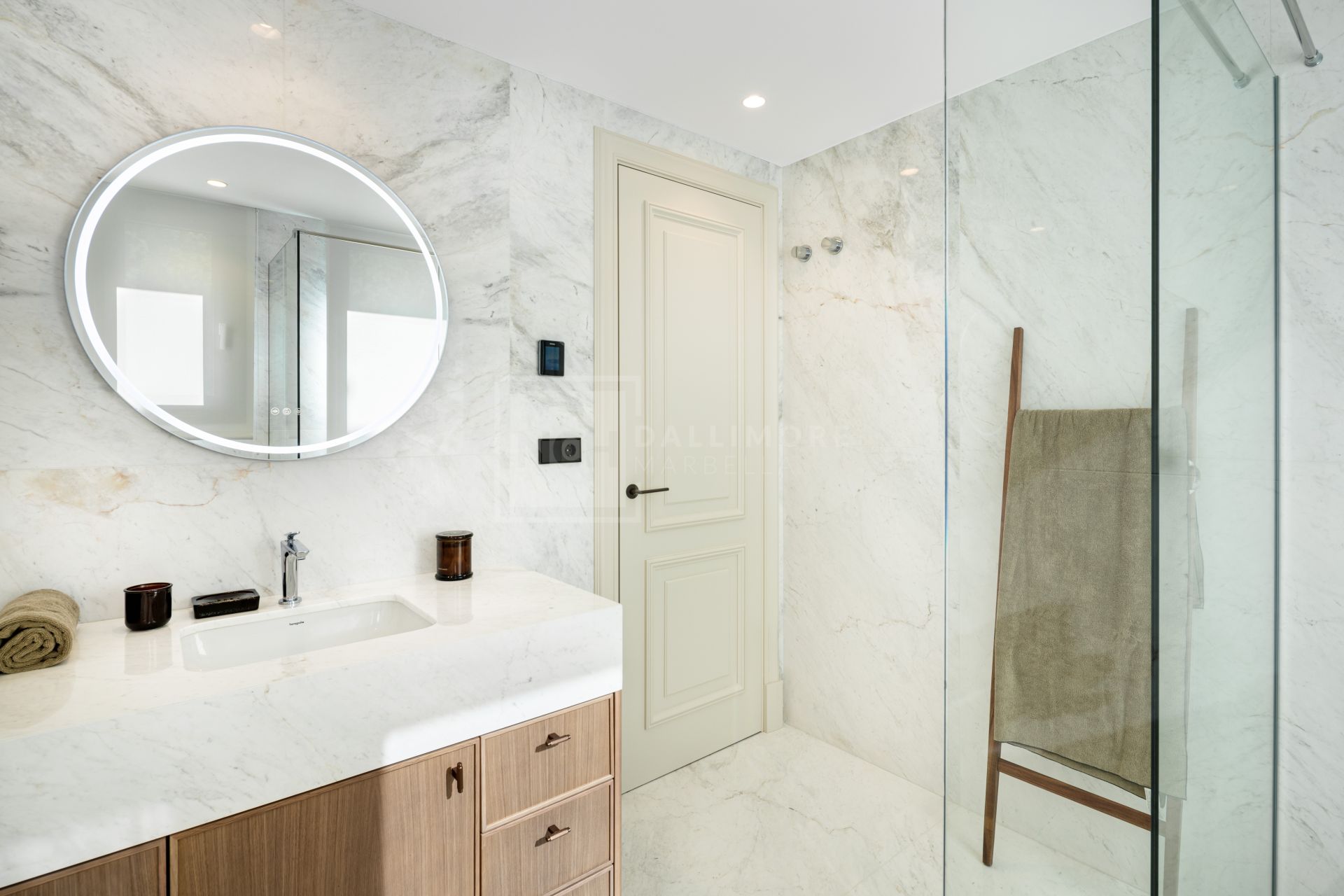 Villa Alboran - Fully Refurbished Villa Located in Elviria - East Marbella