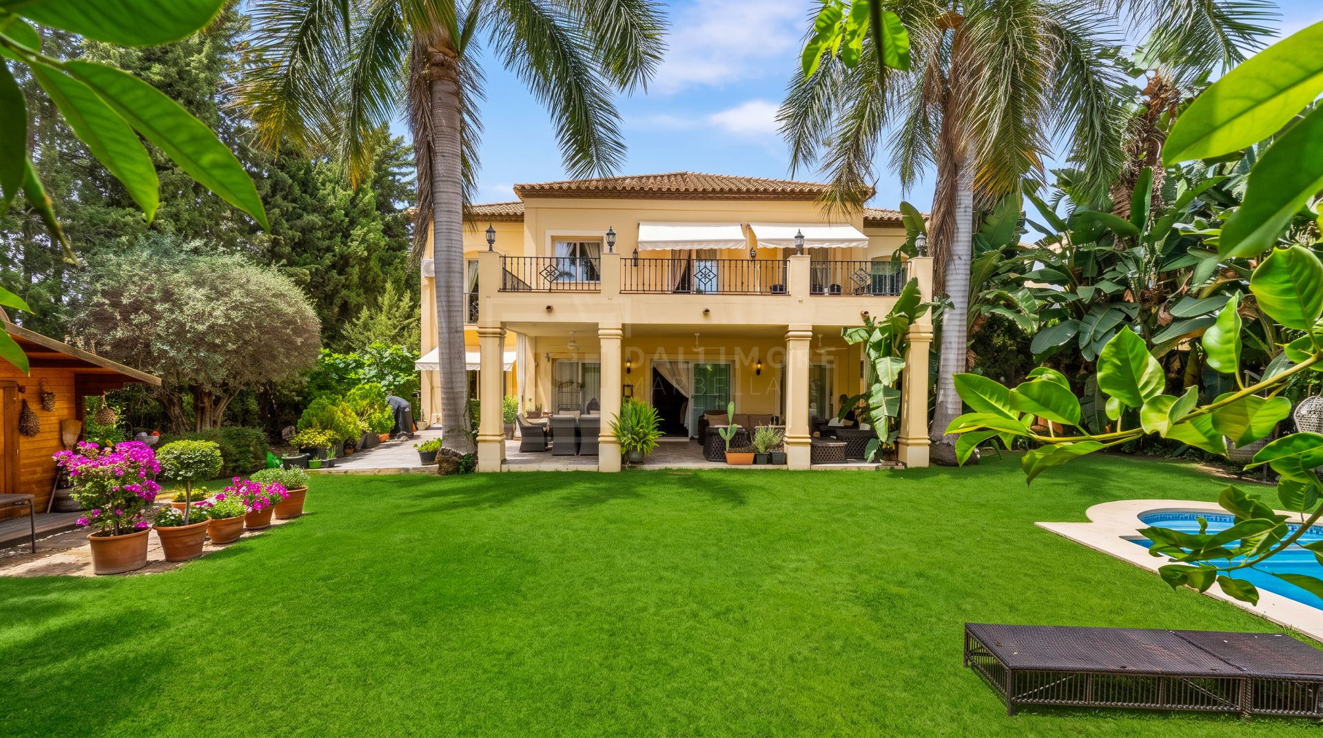 Elegant Villa For Sale in Nueva Andalucia, Marbella