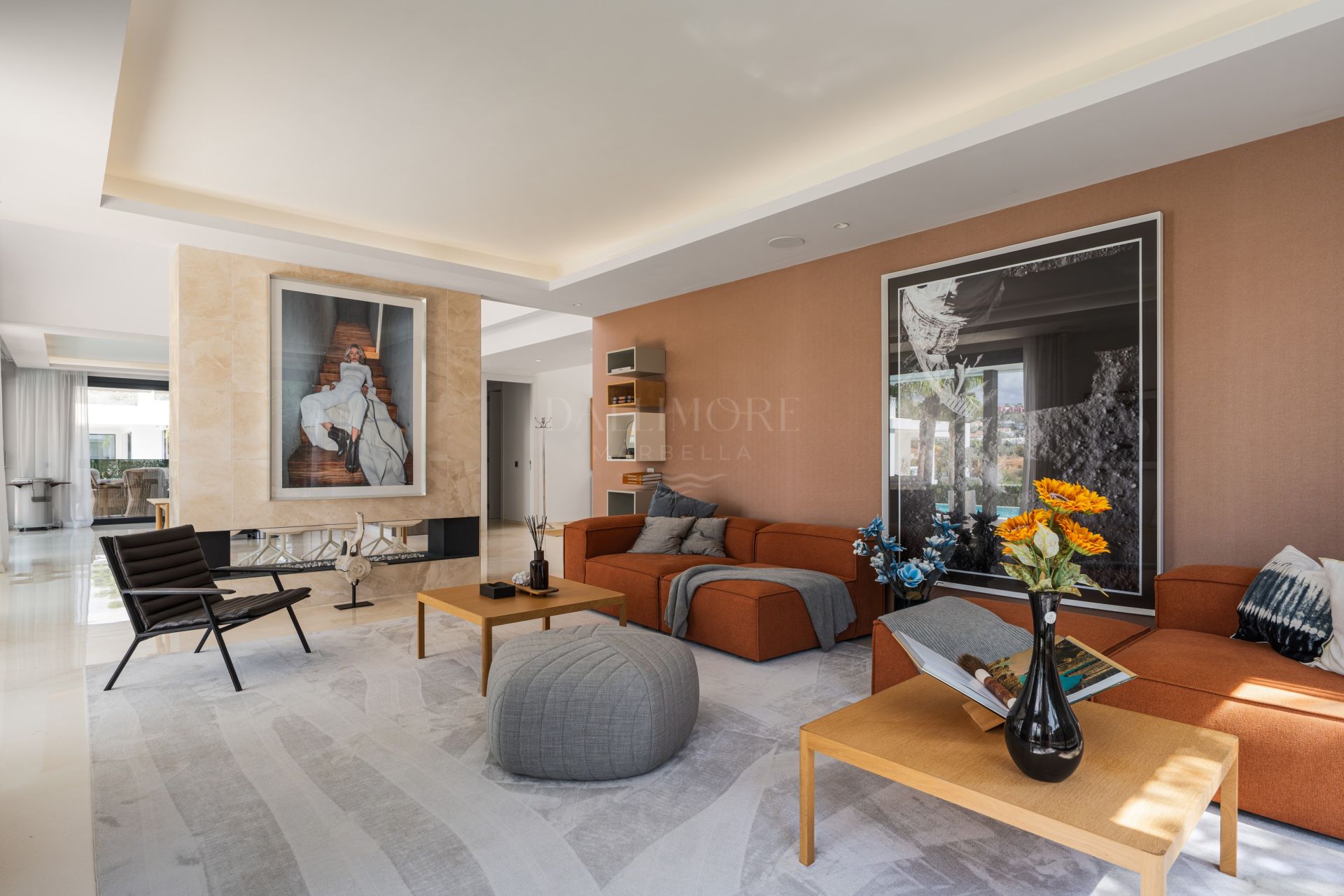 Five-Bedroom Villa with Pool and Panoramic Solarium