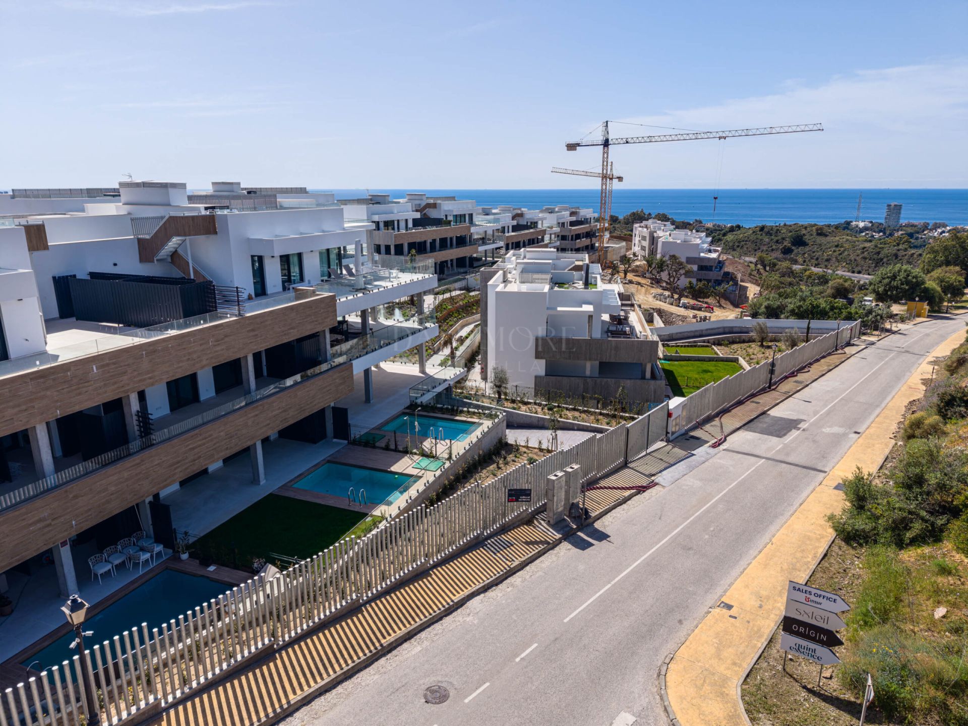Spacious 2-Bedroom Apartment with Sea and Mountain Views in Marbella East