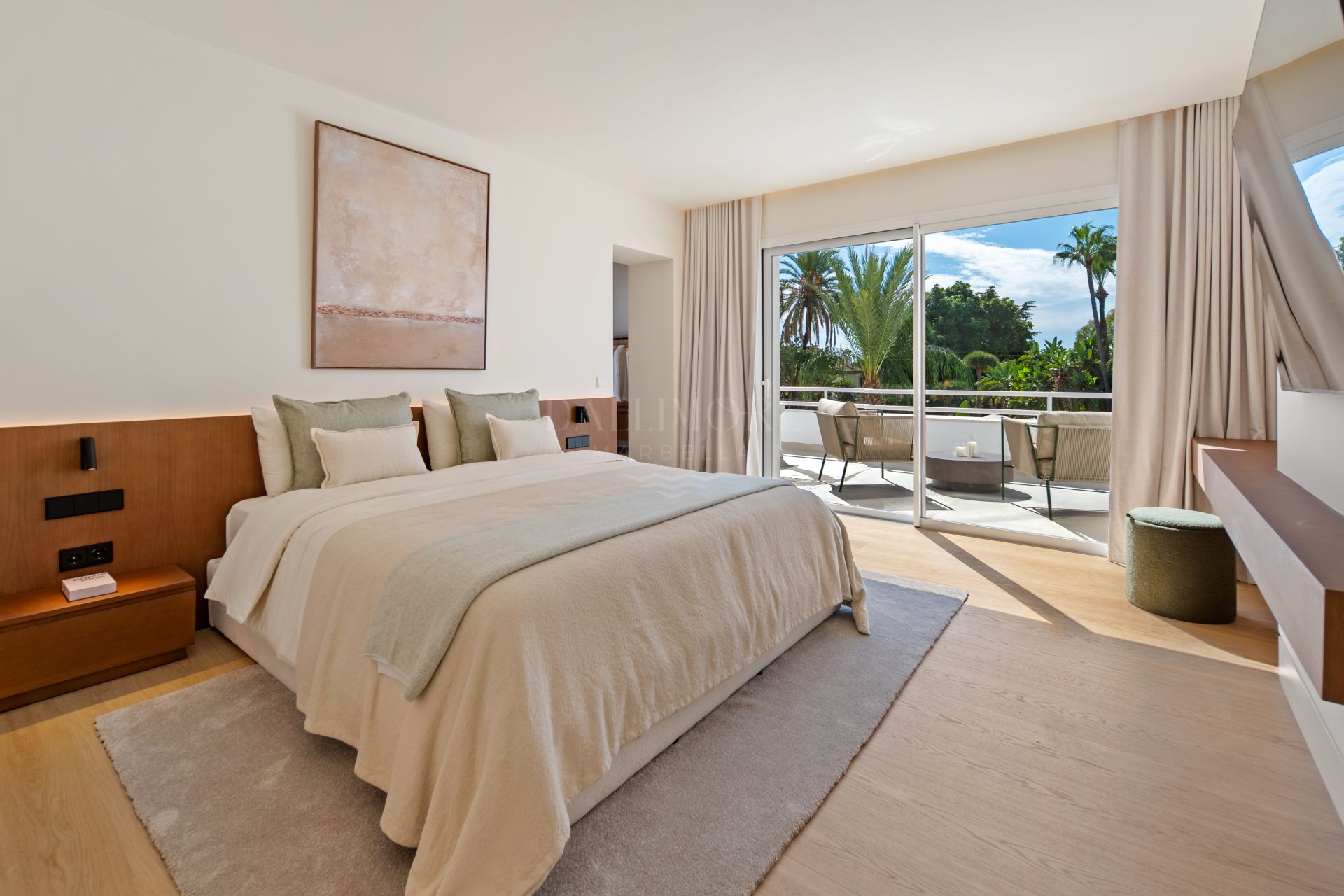 4-Bedroom Duplex in a Frontline Golf Community on Los Naranjos Golf