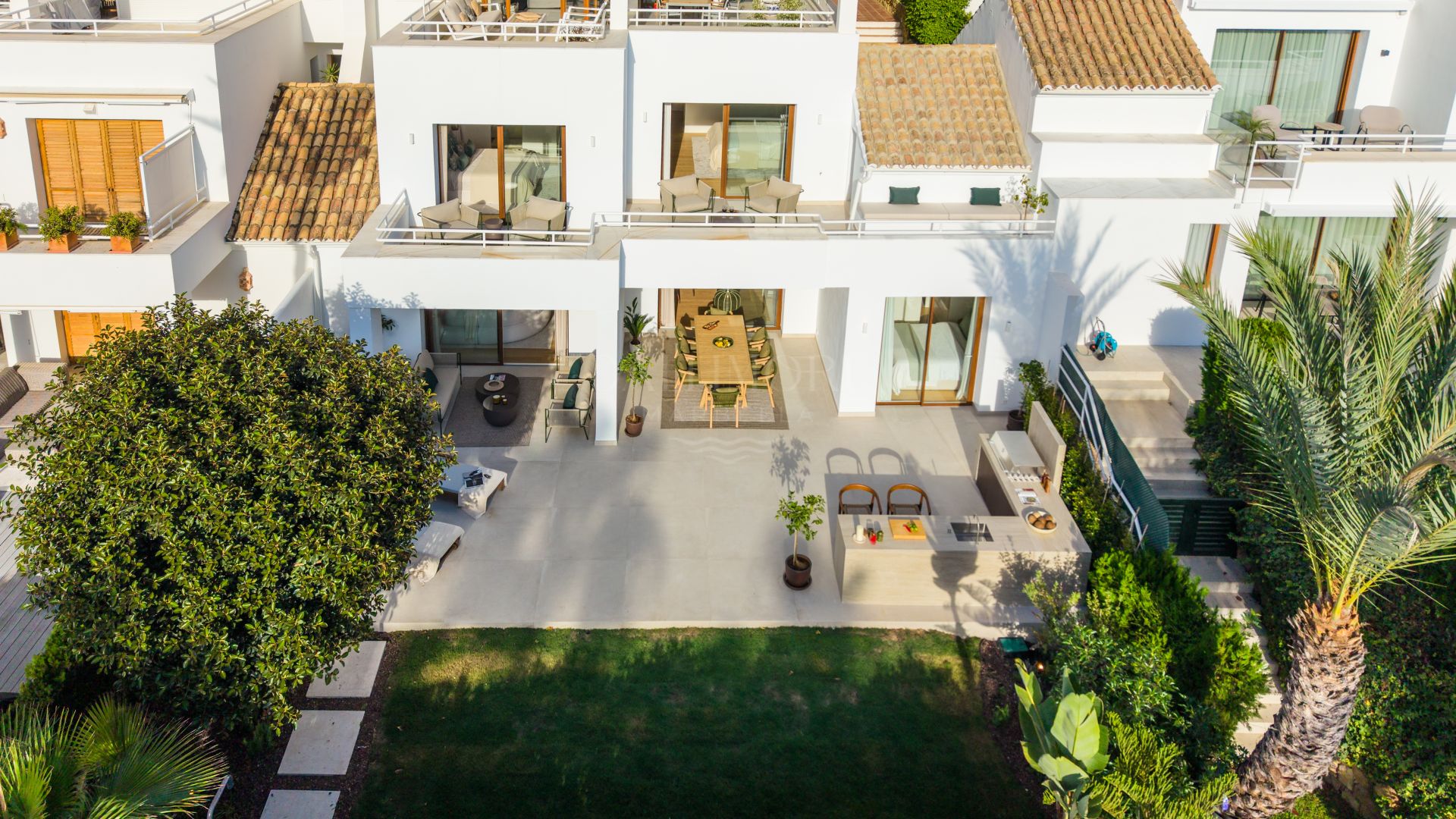 4-Bedroom Duplex in a Frontline Golf Community on Los Naranjos Golf