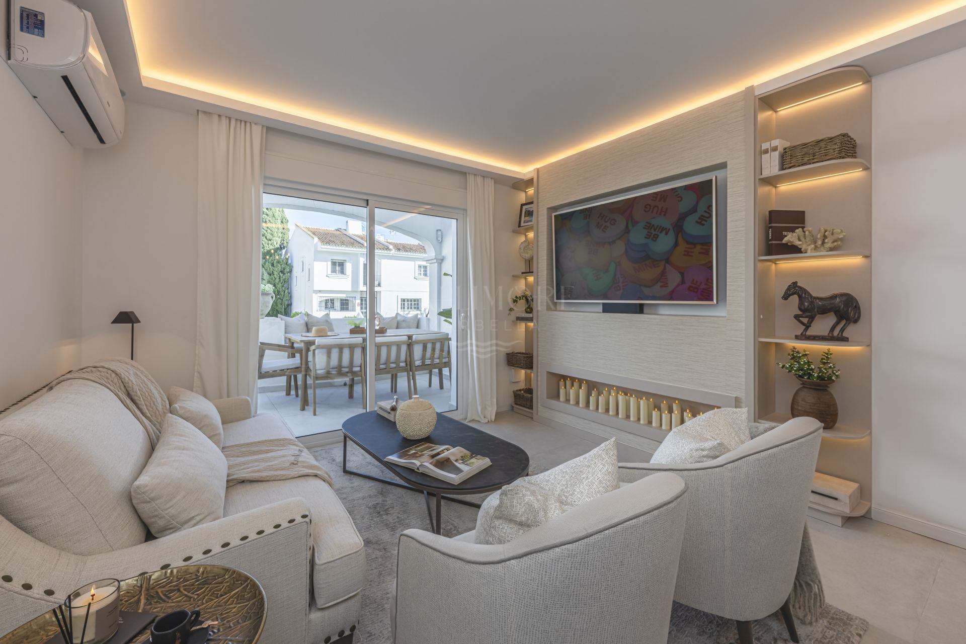 Renovated Four-Bedroom Townhouse in Aloha Golf