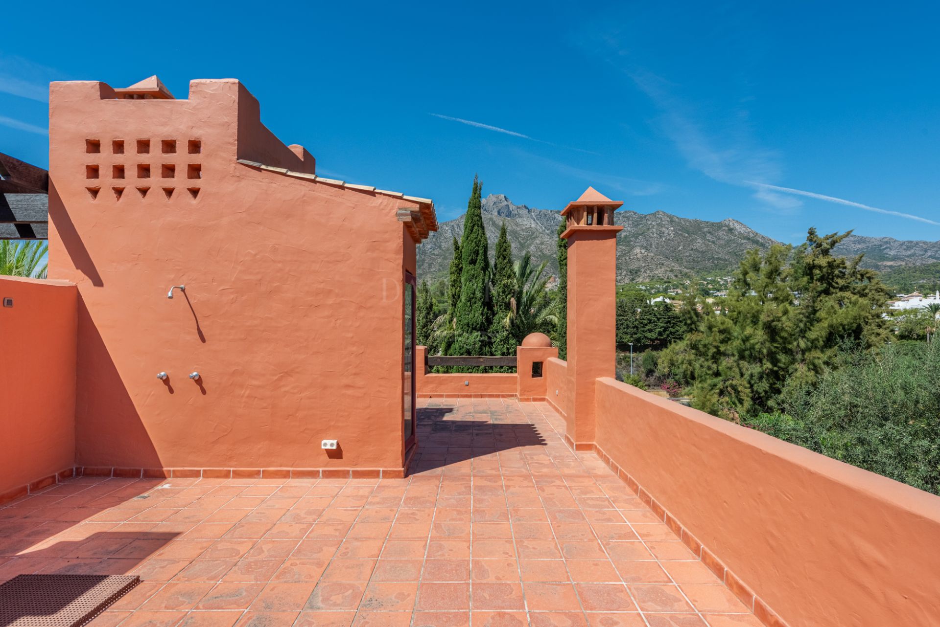4-Bedroom Townhouse in Altos de Puente Romano
