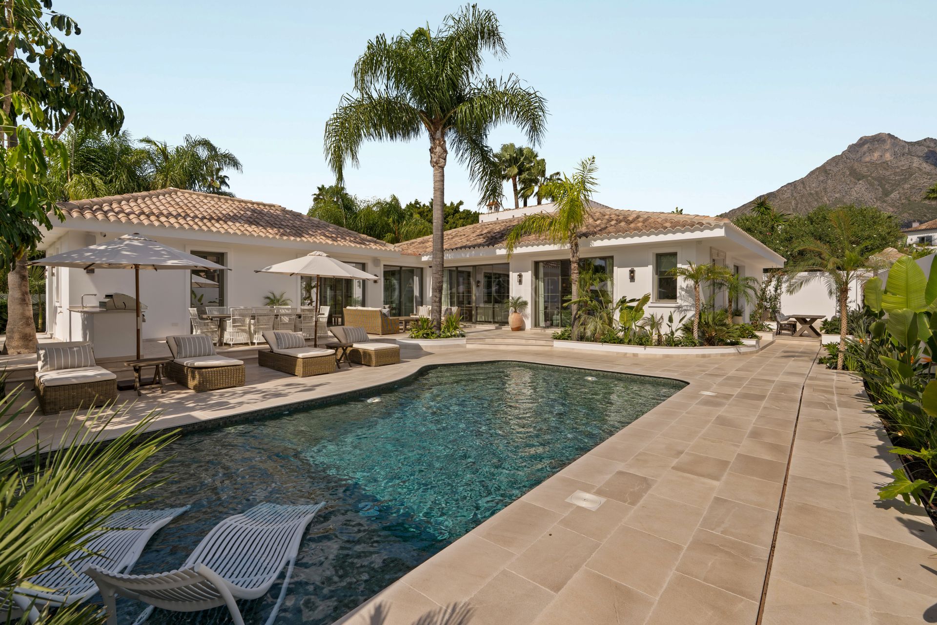 Villa Pandora – Fully Renovated Luxury Villa in Nagüeles, Marbella Golden Mile