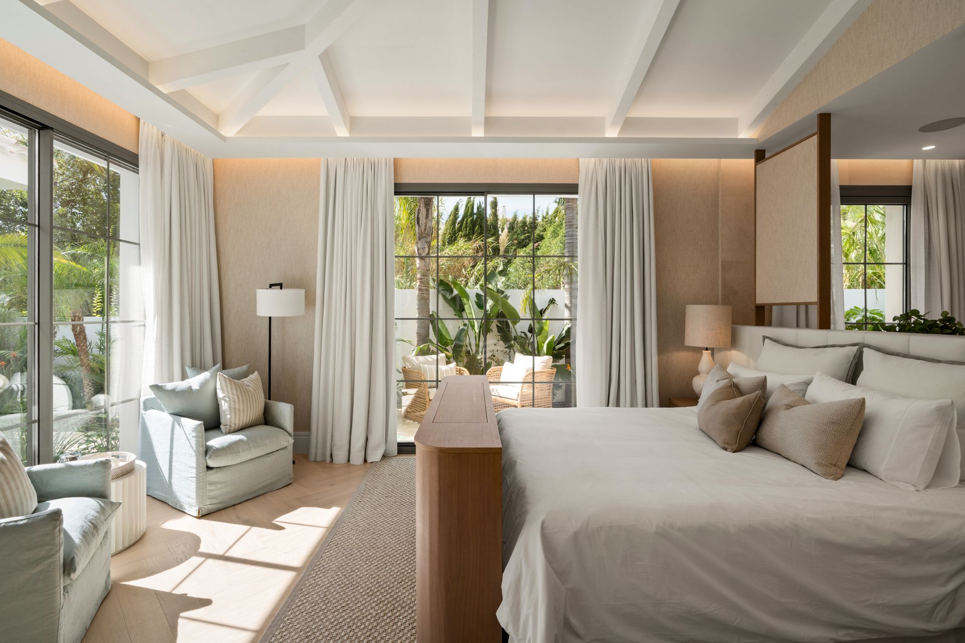 Villa Pandora – Fully Renovated Luxury Villa in Nagüeles, Marbella Golden Mile