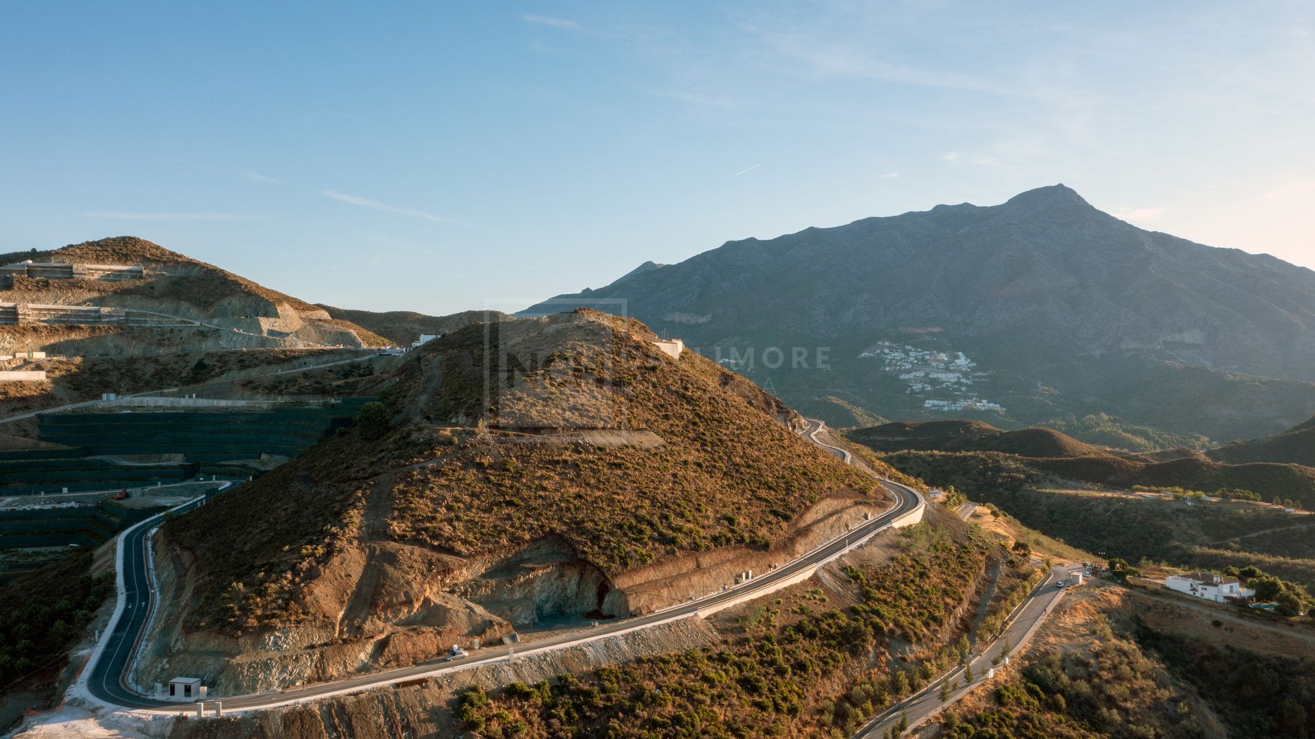 SABINAS REAL DE LA QUINTA - LUXURY APARTMENTS IN BENAHAVIS