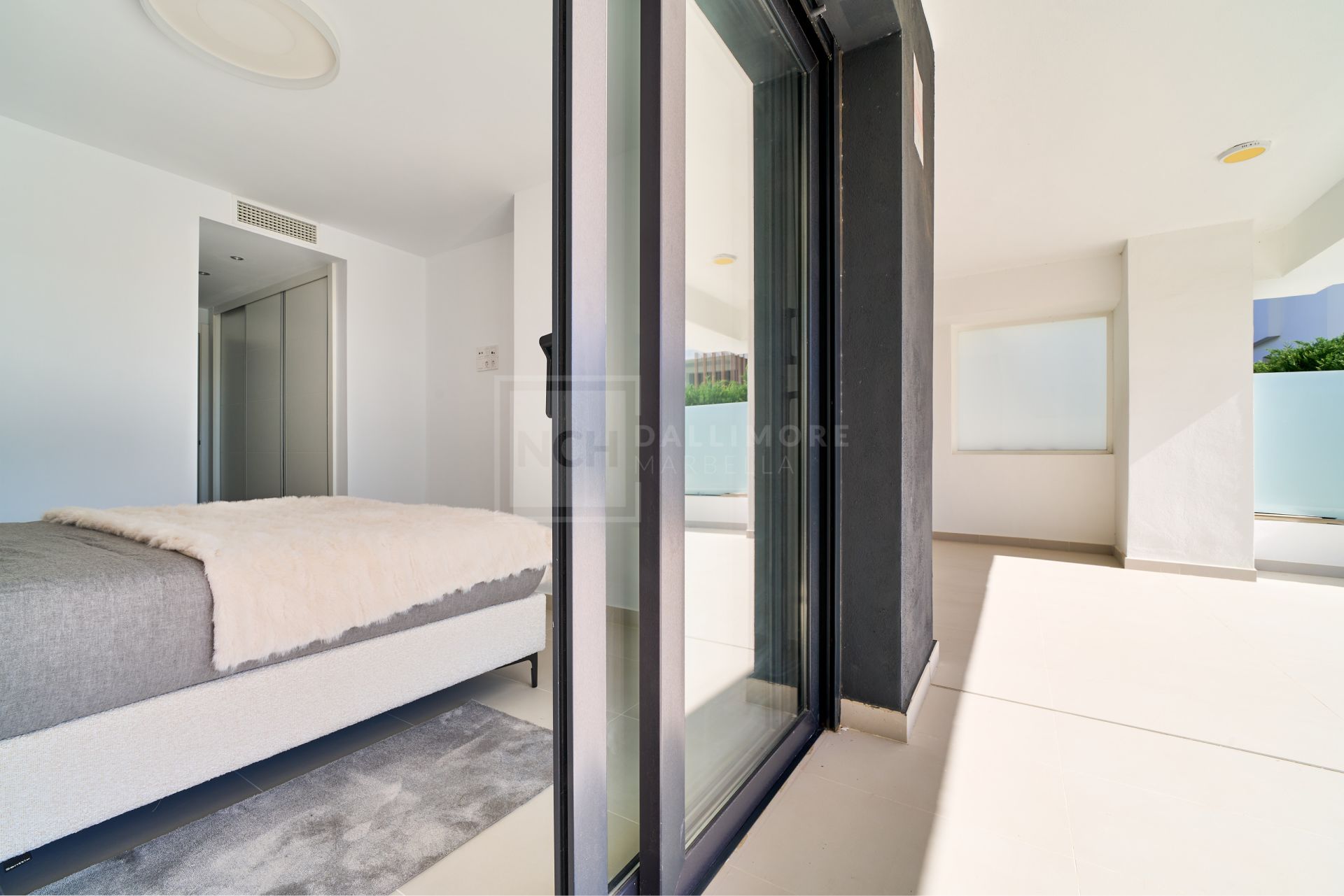 Key Ready - Last Unit - Fully furnished ground Floor in the New Golden Mile - UFH + South Orientation