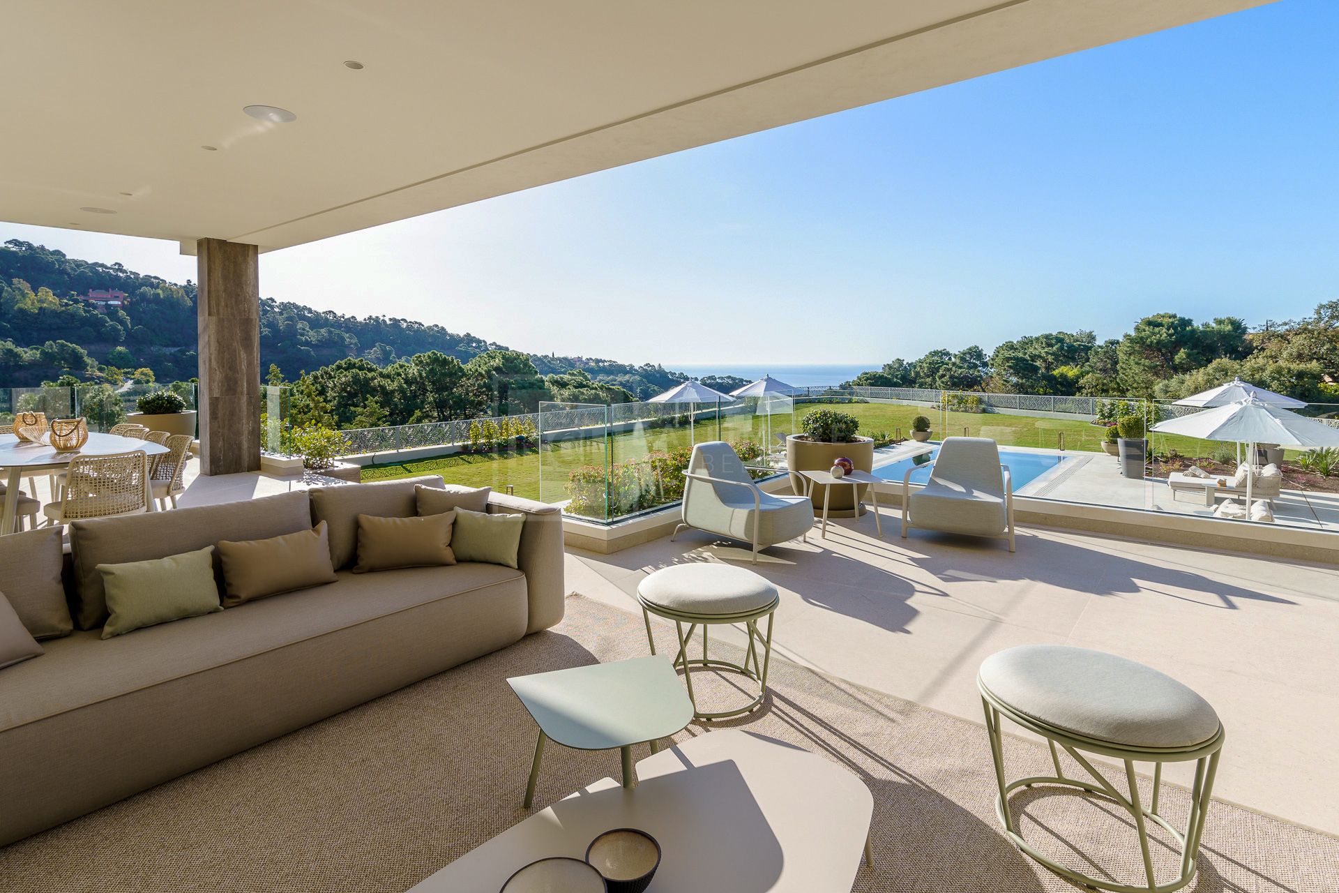 SUPERB CONTEMPORARY 6 BEDROOM VILLA IN LA ZAGALETA, BENAHAVIS