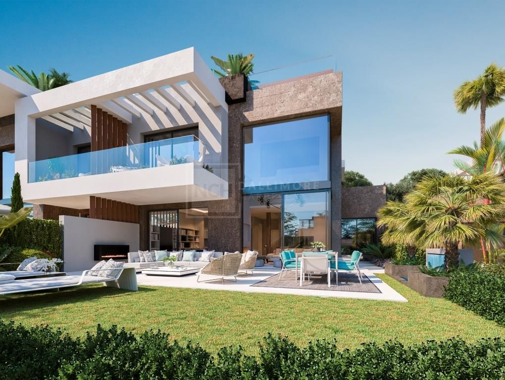 THE LIST - STUNNING BRAND NEW SEMI-DETACHED VILLAS RIO REAL, EAST MARBELLA