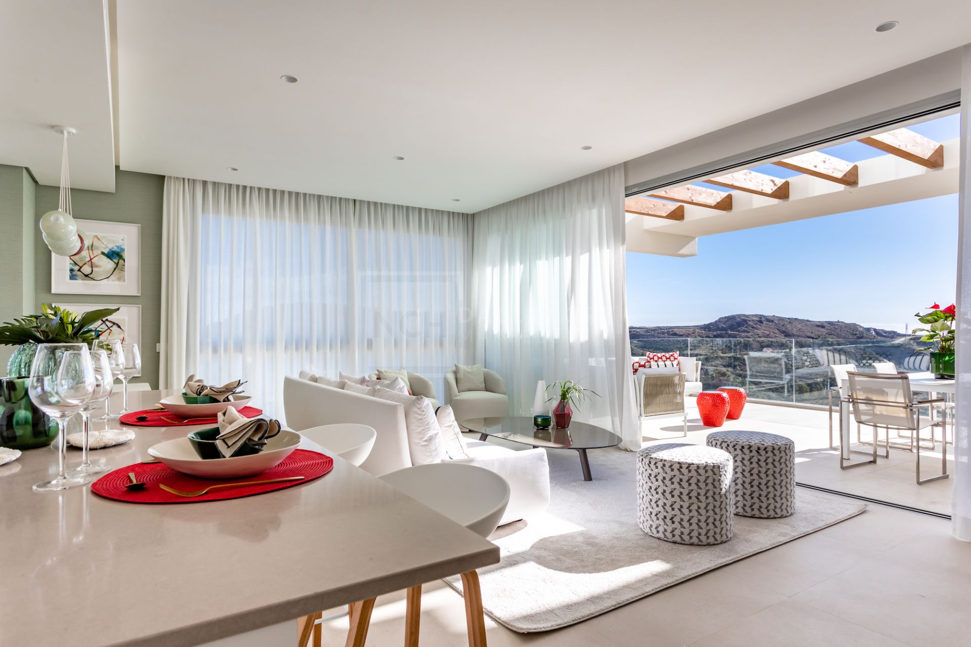 Brand New 3 Bedroom Contemporary First Floor Apartment, Benahavís