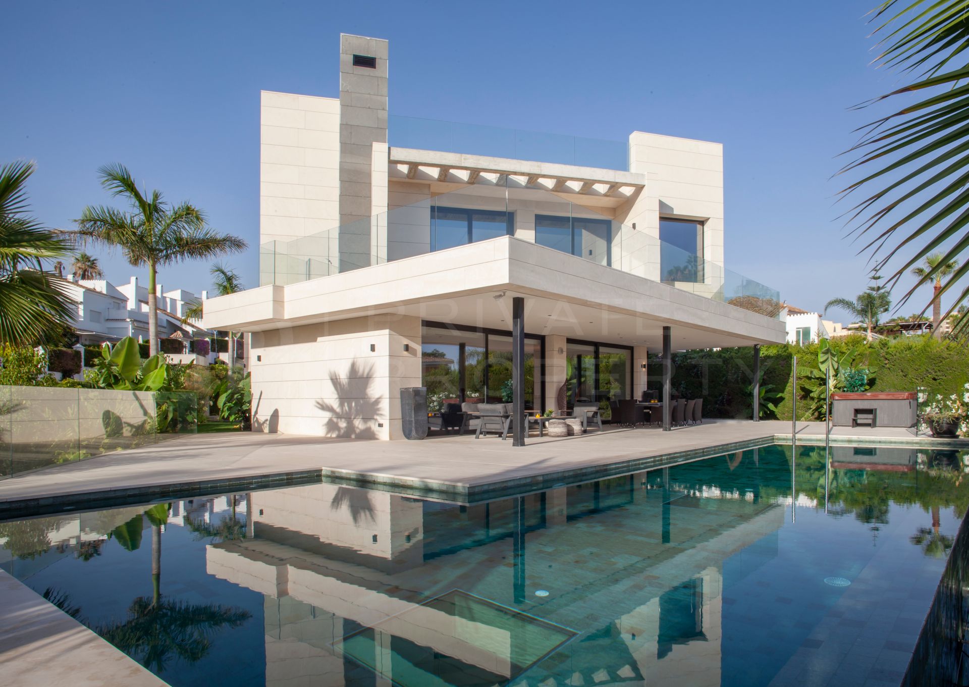 Brand new villa in Nueva Andalucia