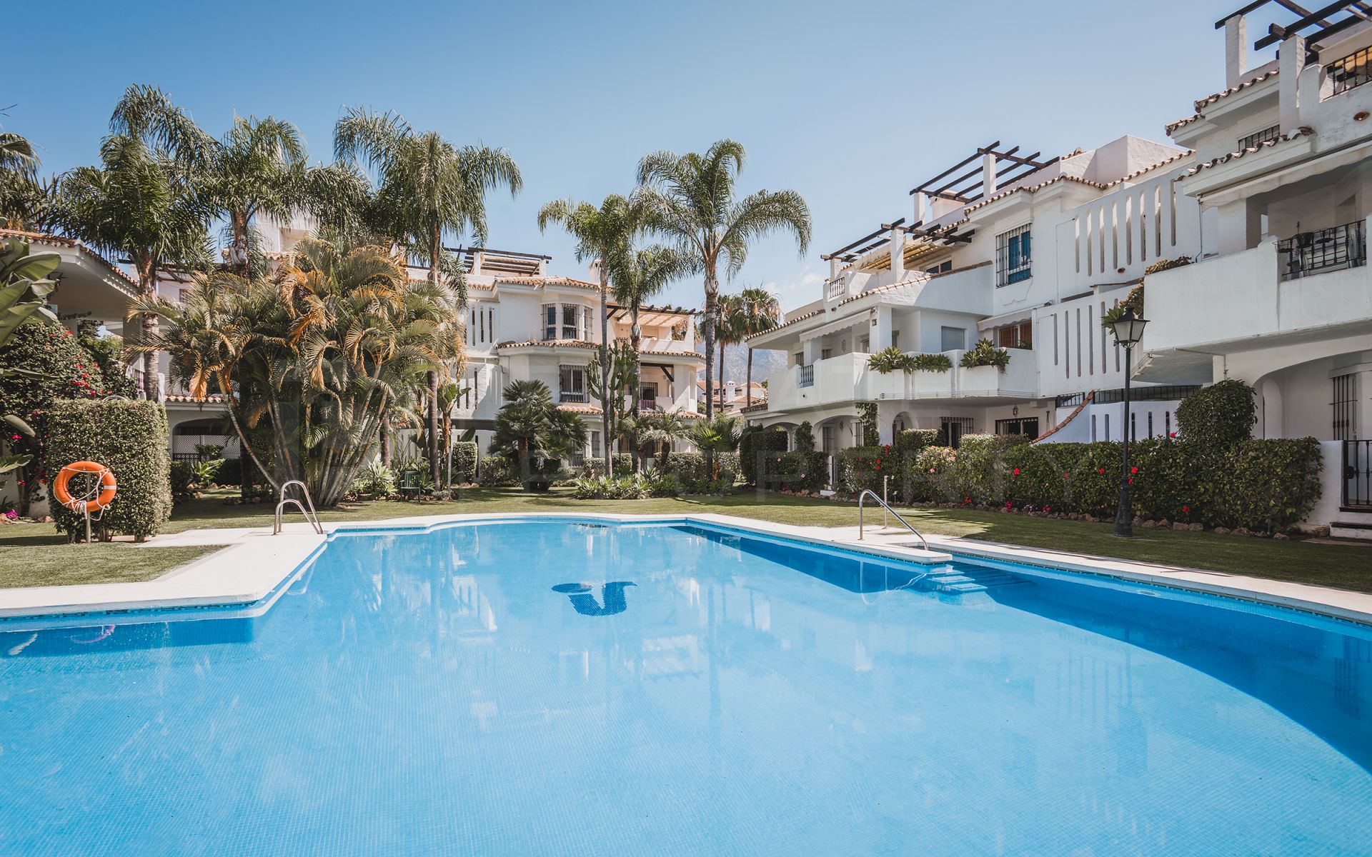 Immaculately renovated apartment in Los Naranjos