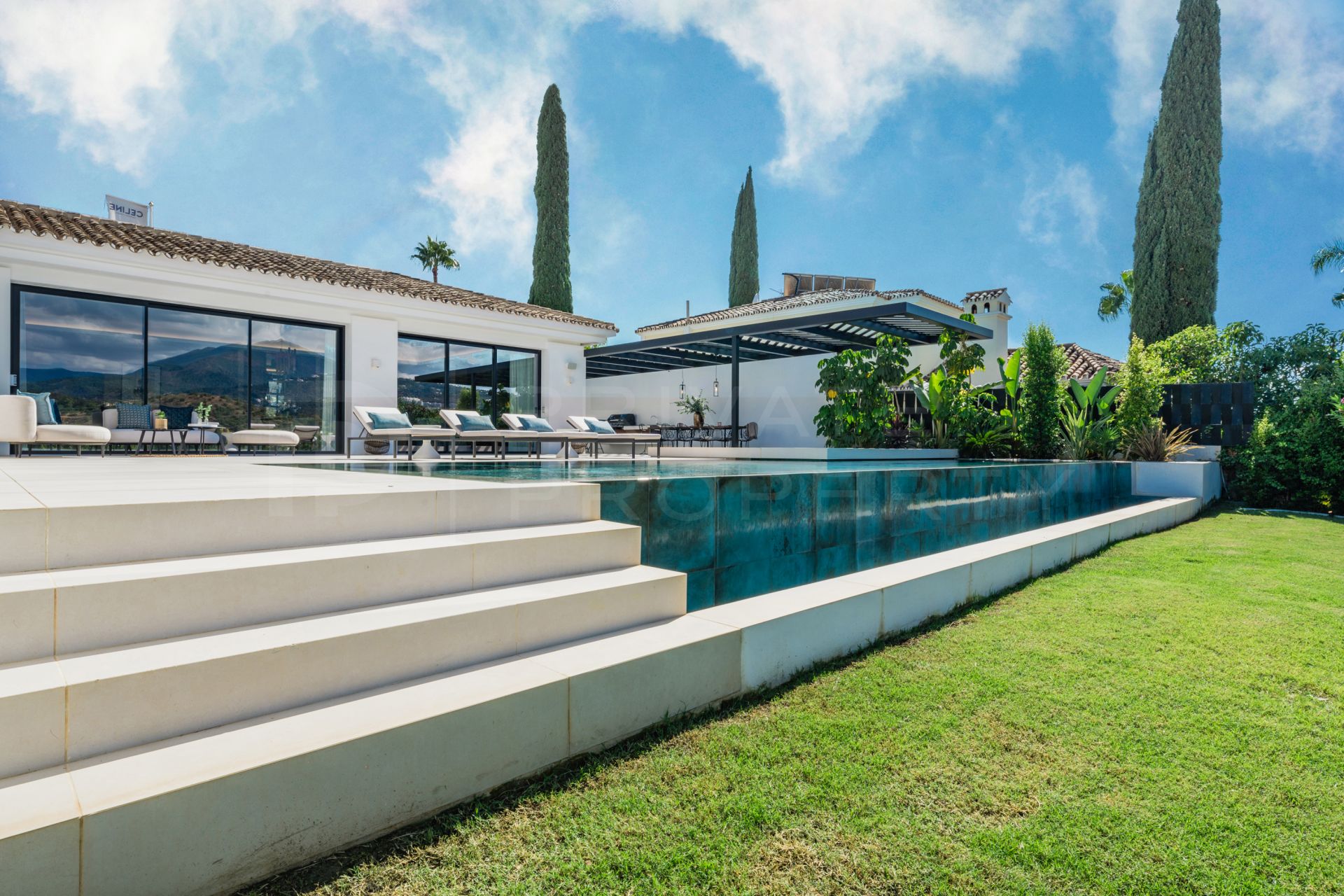 Exceptional villa in the Golf Valley