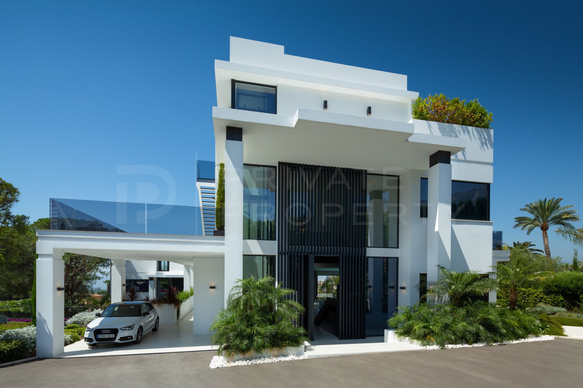 Modern luxury villa on the Golden Mile