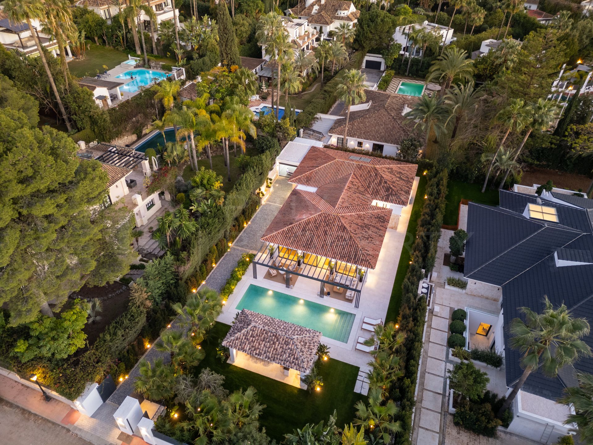 Stunning single-story villa in Las Brisas