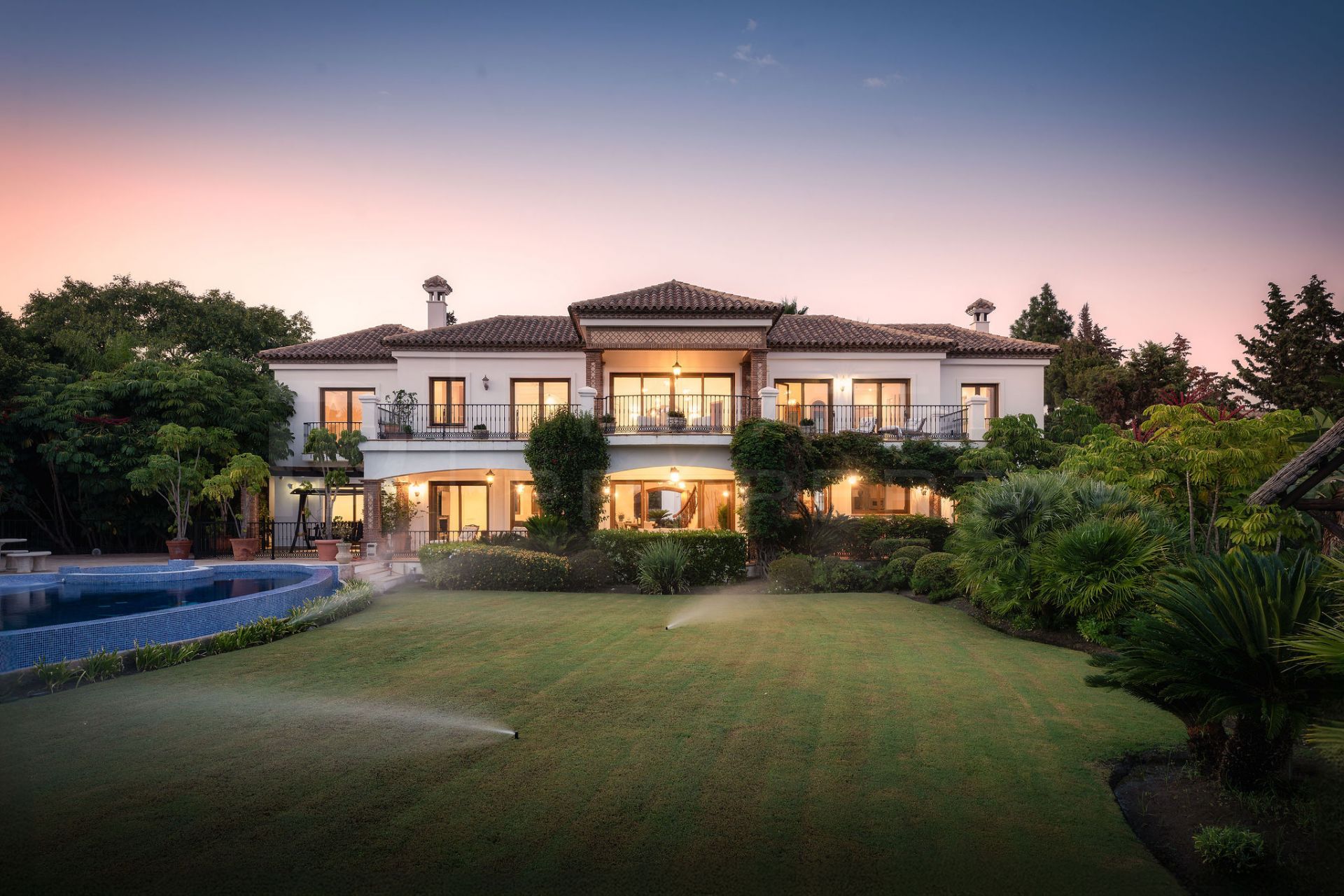 Stunning Andalusian villa in El Paraiso