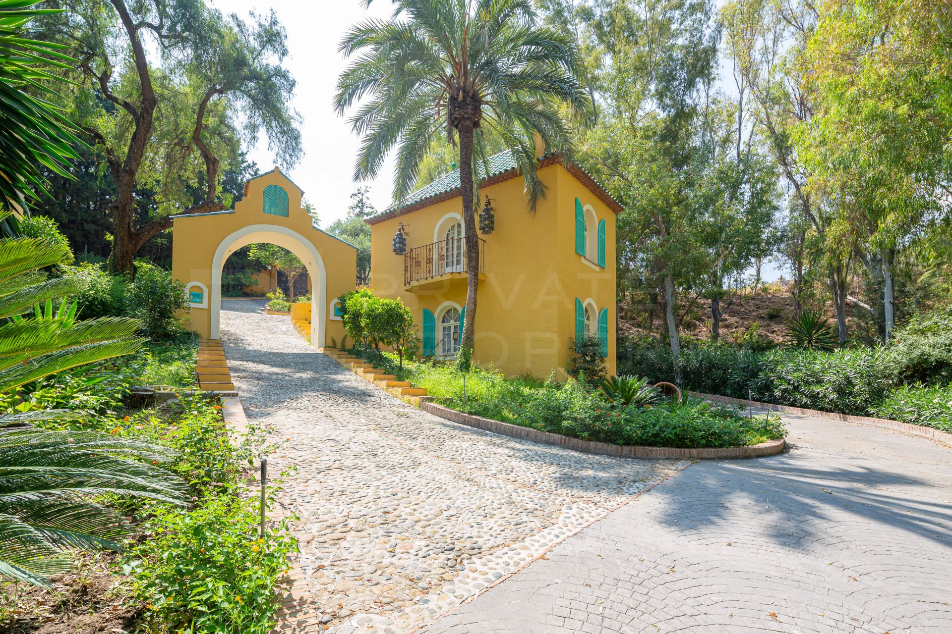 Villa in Fuente del Espanto, Benahavis
