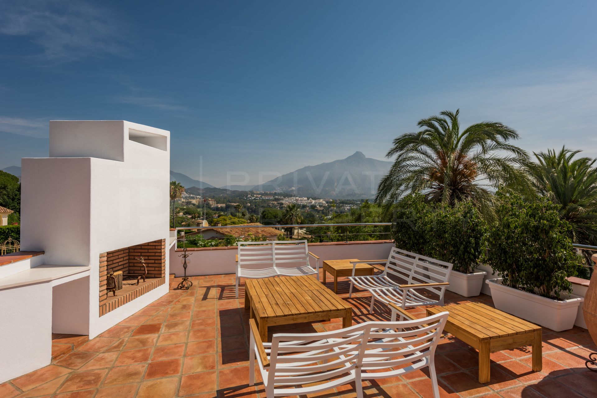 Contemporary villa in Nueva Andalucia, Marbella