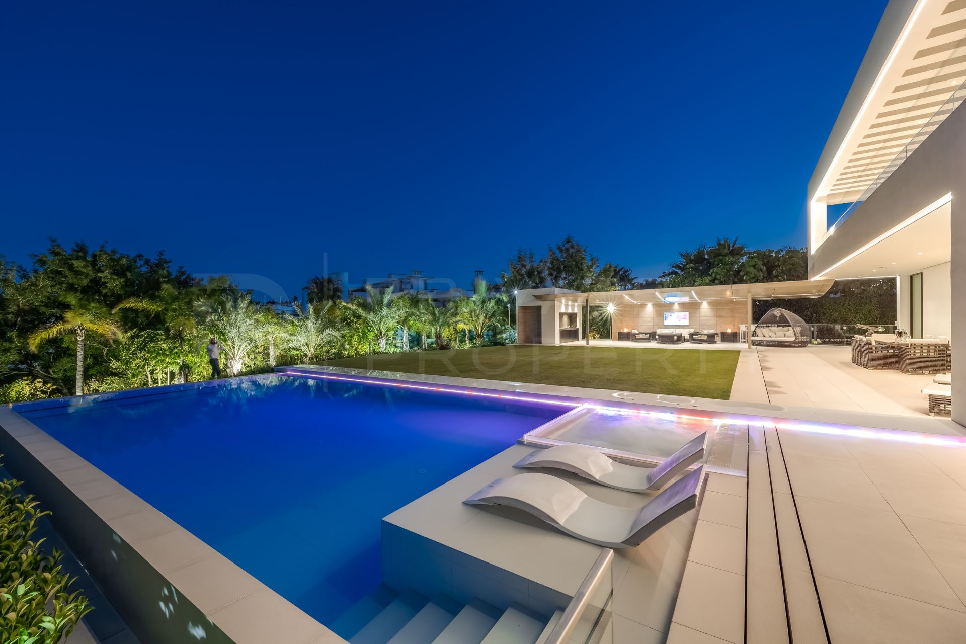 Exceptional villa on the Golden Mile