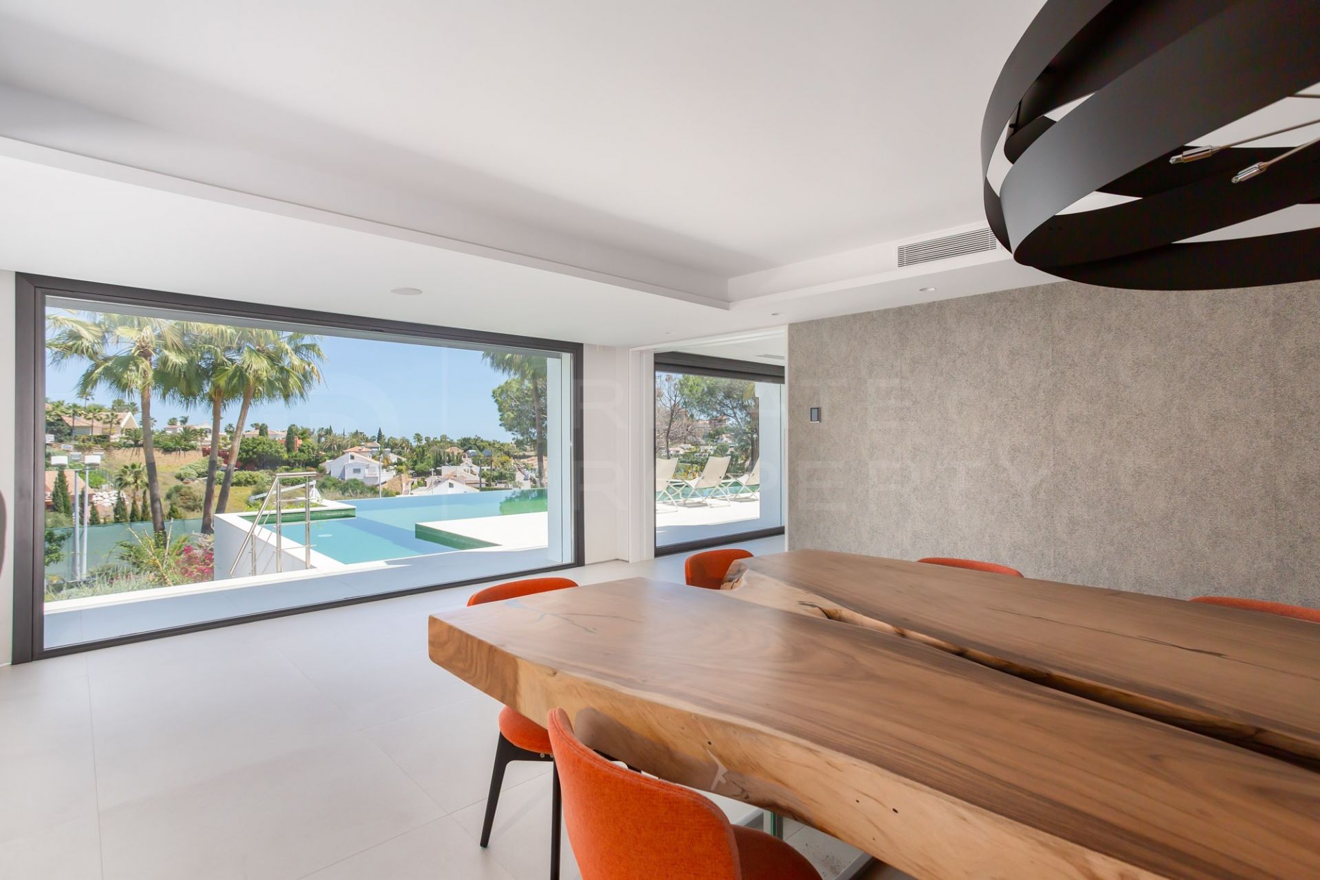Contemporary villa for rent in Marbella