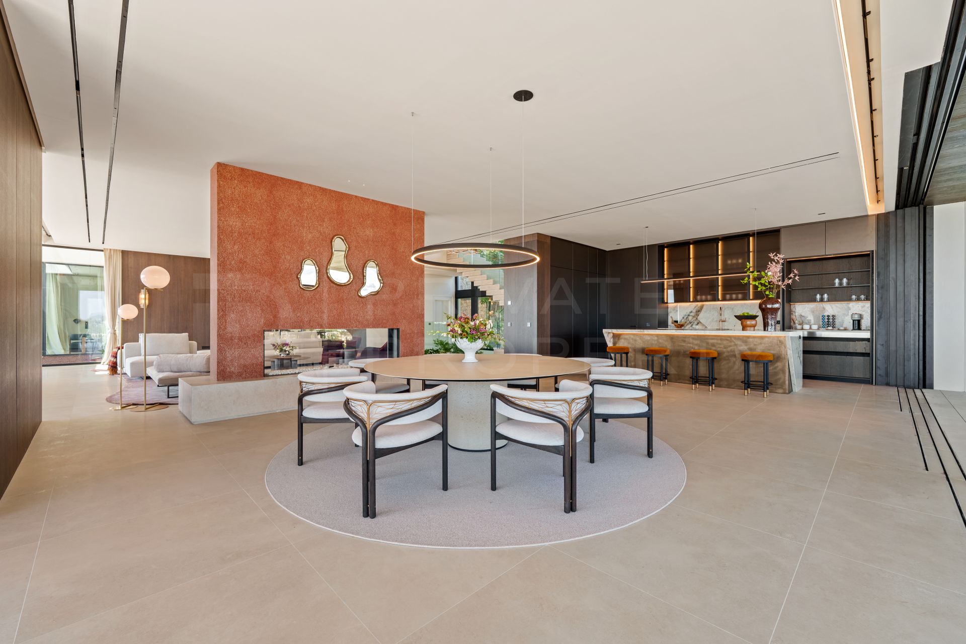 CASA ORQUIDEA - MAGNIFICENT 8 BEDROOM VILLA IN HERROJO ALTO