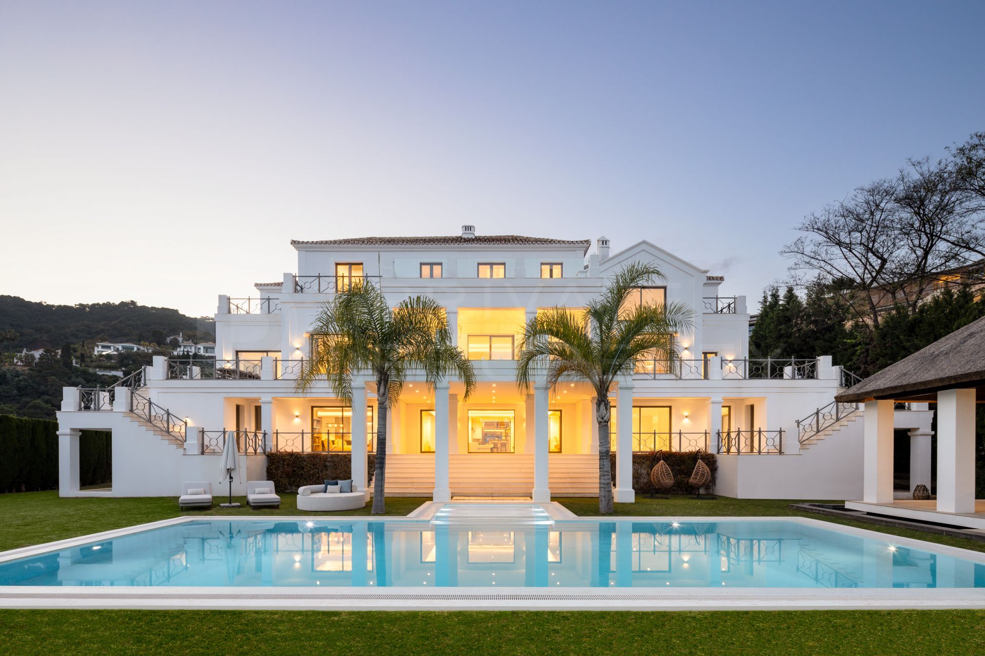 El Madroñal 6 - Stunning villa with a blend of modern and traditional architecture