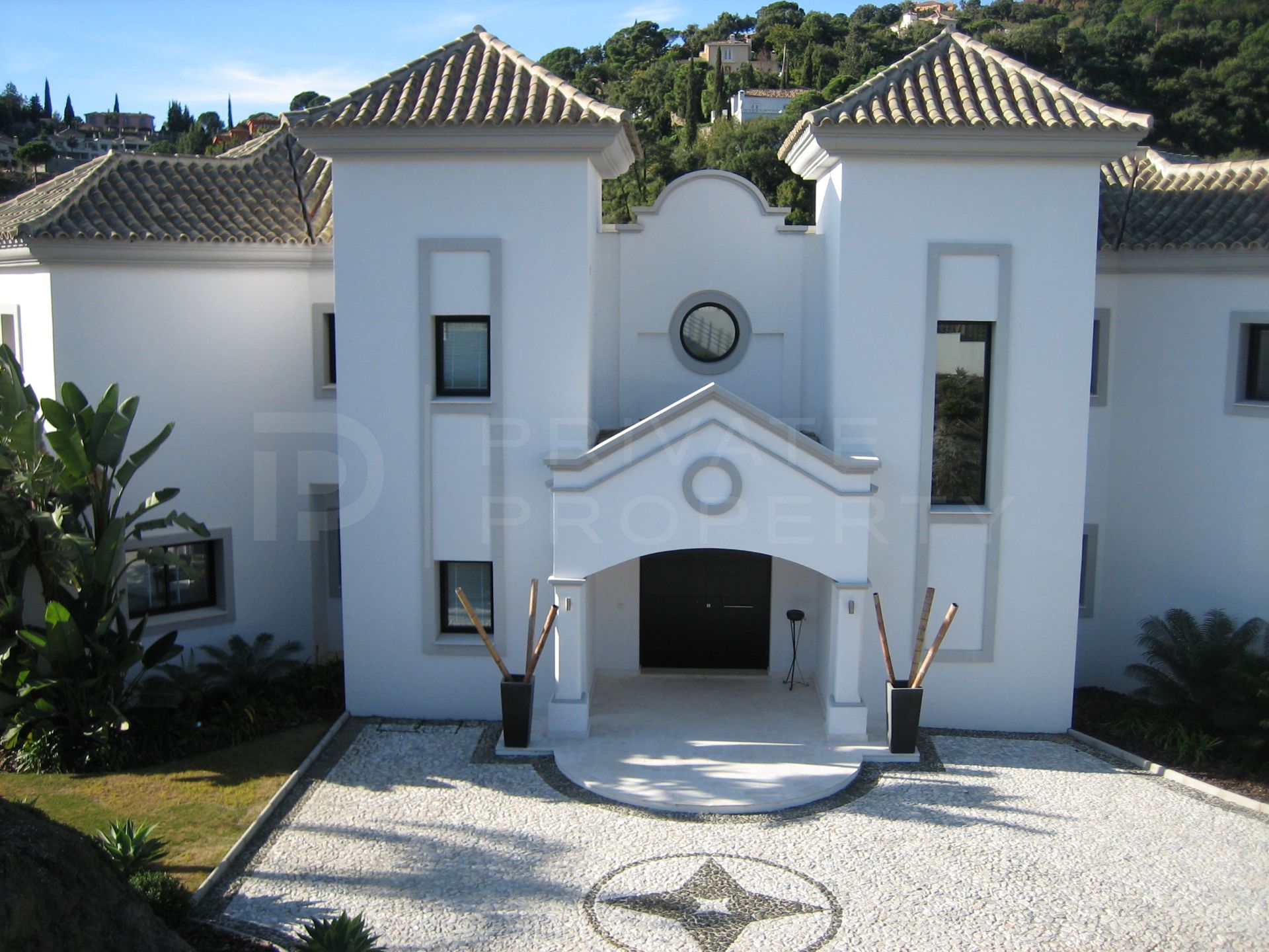 Contemporary villa in El Madroñal
