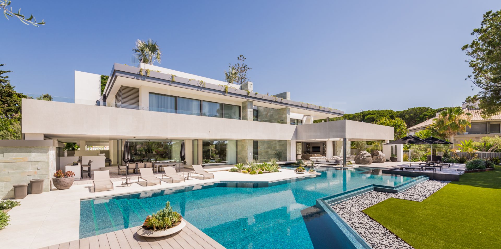 Villa for rent in the Marbella Club