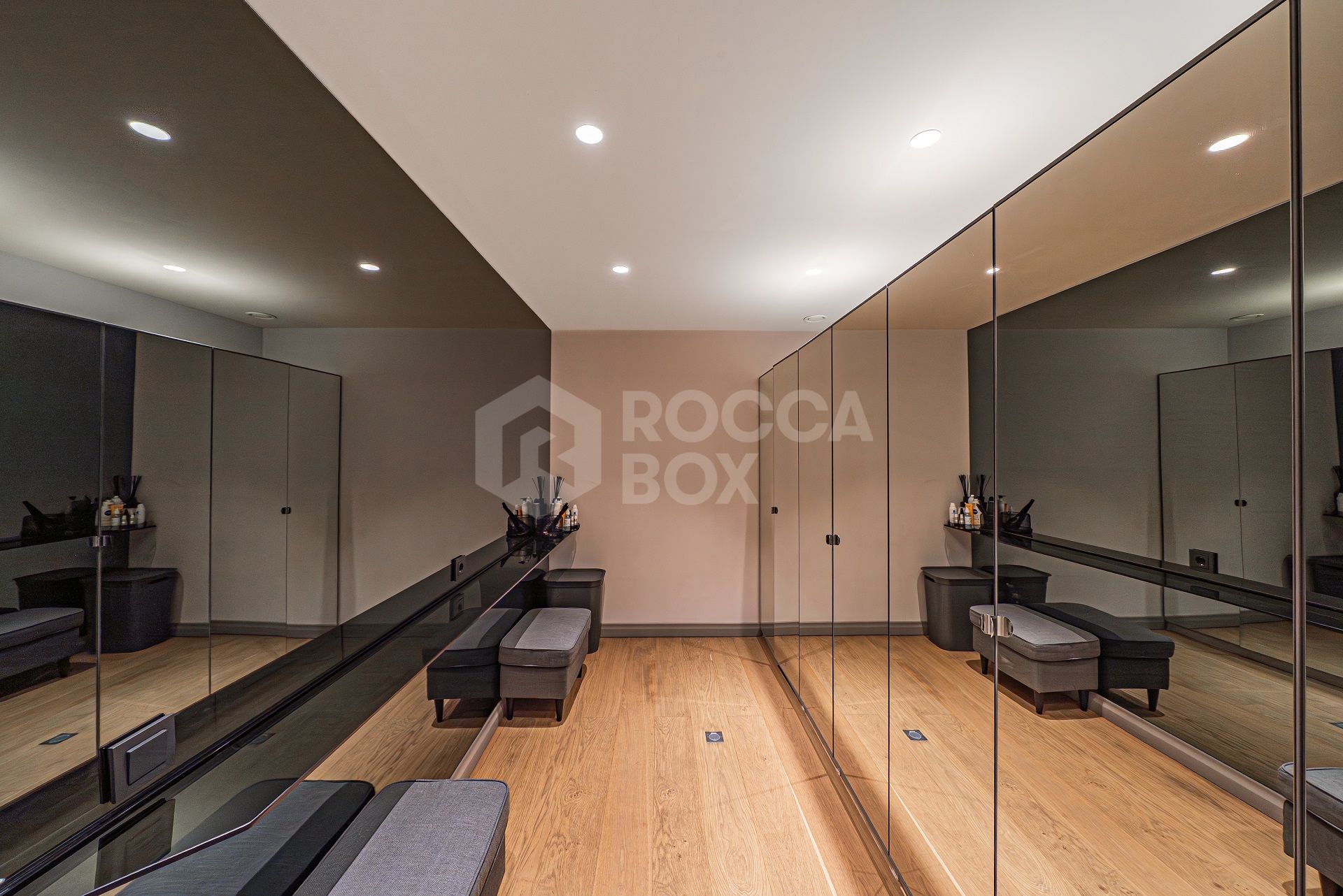 Exclusive Frontline Golf Villa in Guadalmina Baja