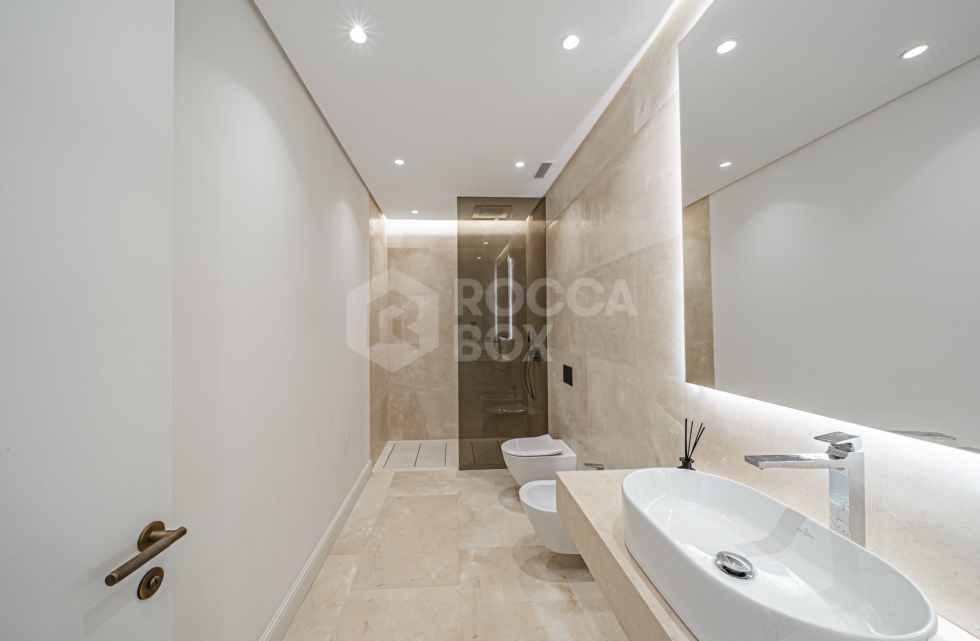 EXCLUSIVE DETACHED VILLAS IN LOMAS DE MARBELLA CLUB
