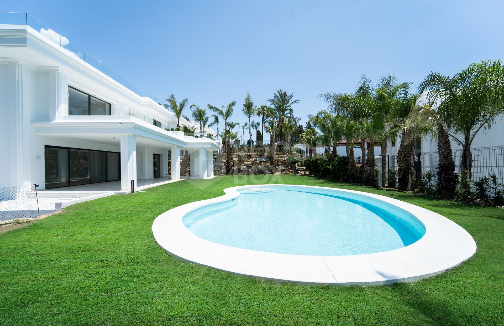 EXCLUSIVE DETACHED VILLAS IN LOMAS DE MARBELLA CLUB