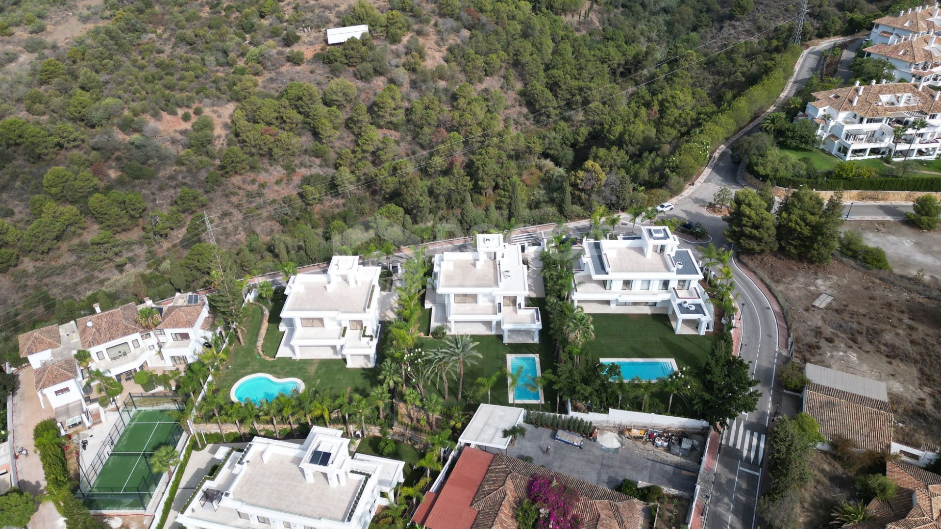 EXCLUSIVE DETACHED VILLAS IN LOMAS DE MARBELLA CLUB