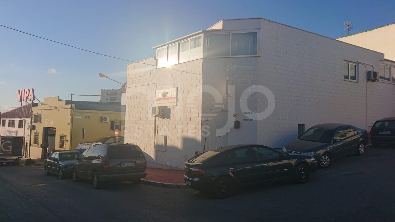 Industriella Lokaler till salu i Plaza de toros-La Ermita, Marbella